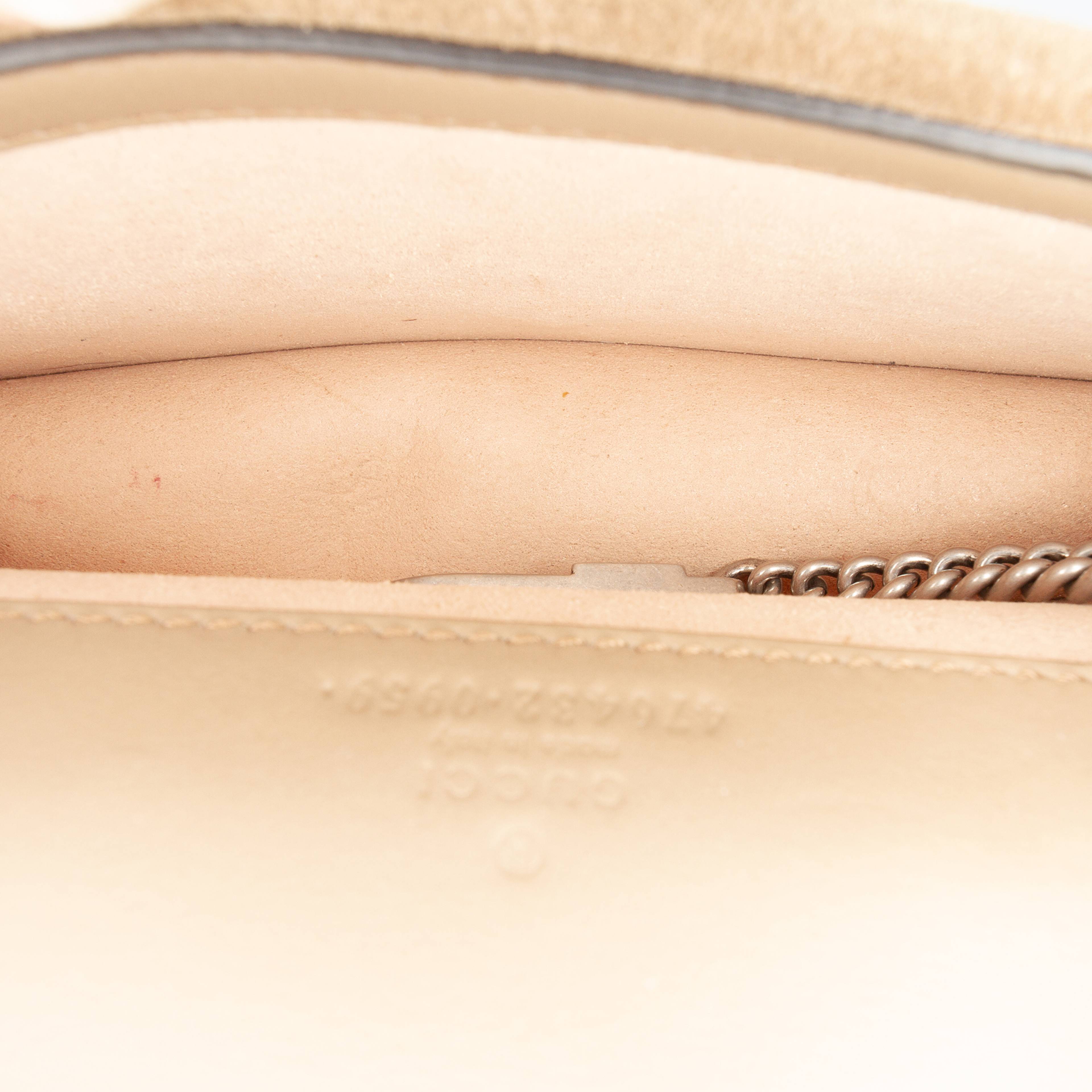 Gucci Mini Gg Supreme Dionysus Crossbody, från Luxclusif, i färgen brown. Klicka för att öppna bilden i stort format