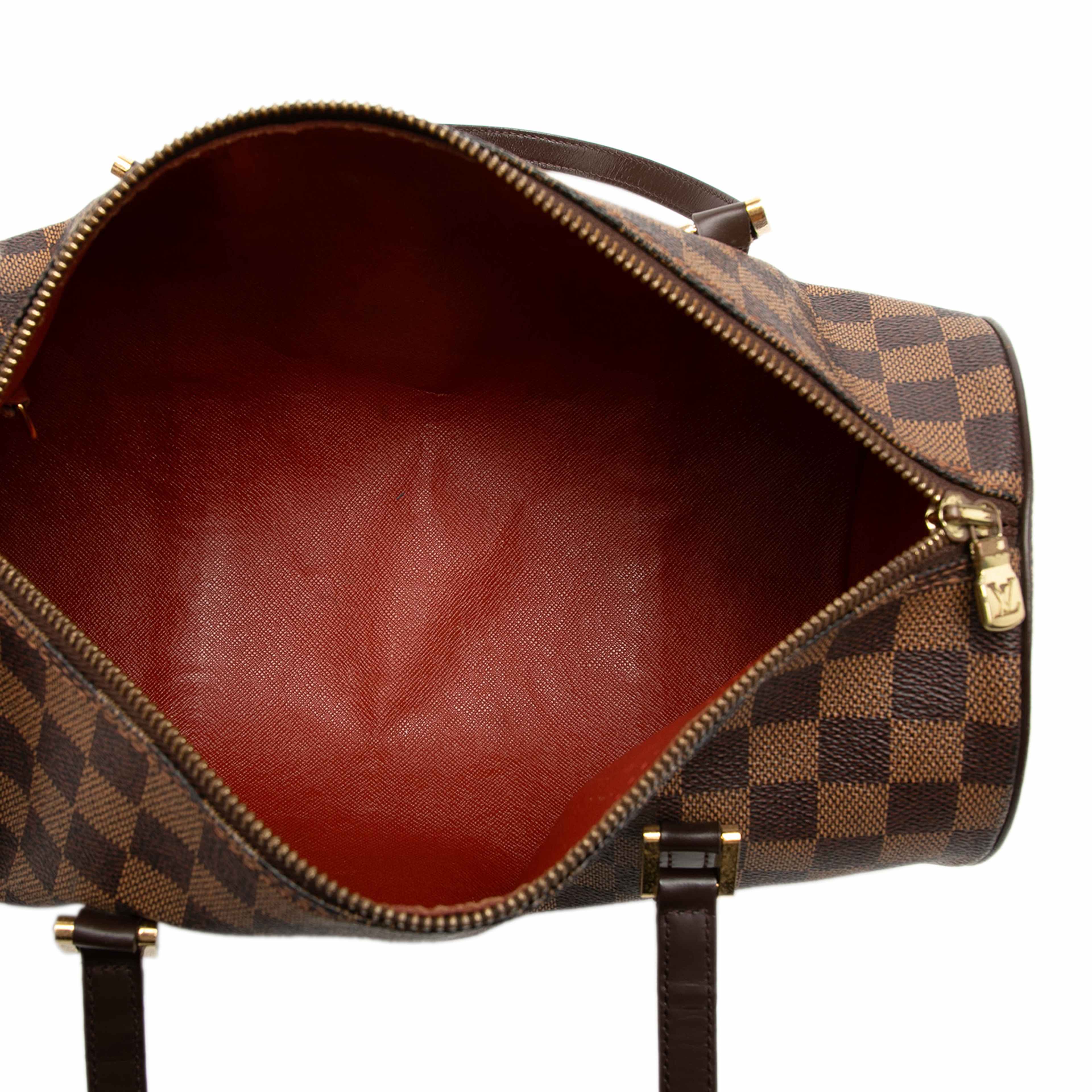 Louis Vuitton Damier Ebene Papillon 30, från Luxclusif, i färgen brun. Klicka för att öppna bilden i stort format