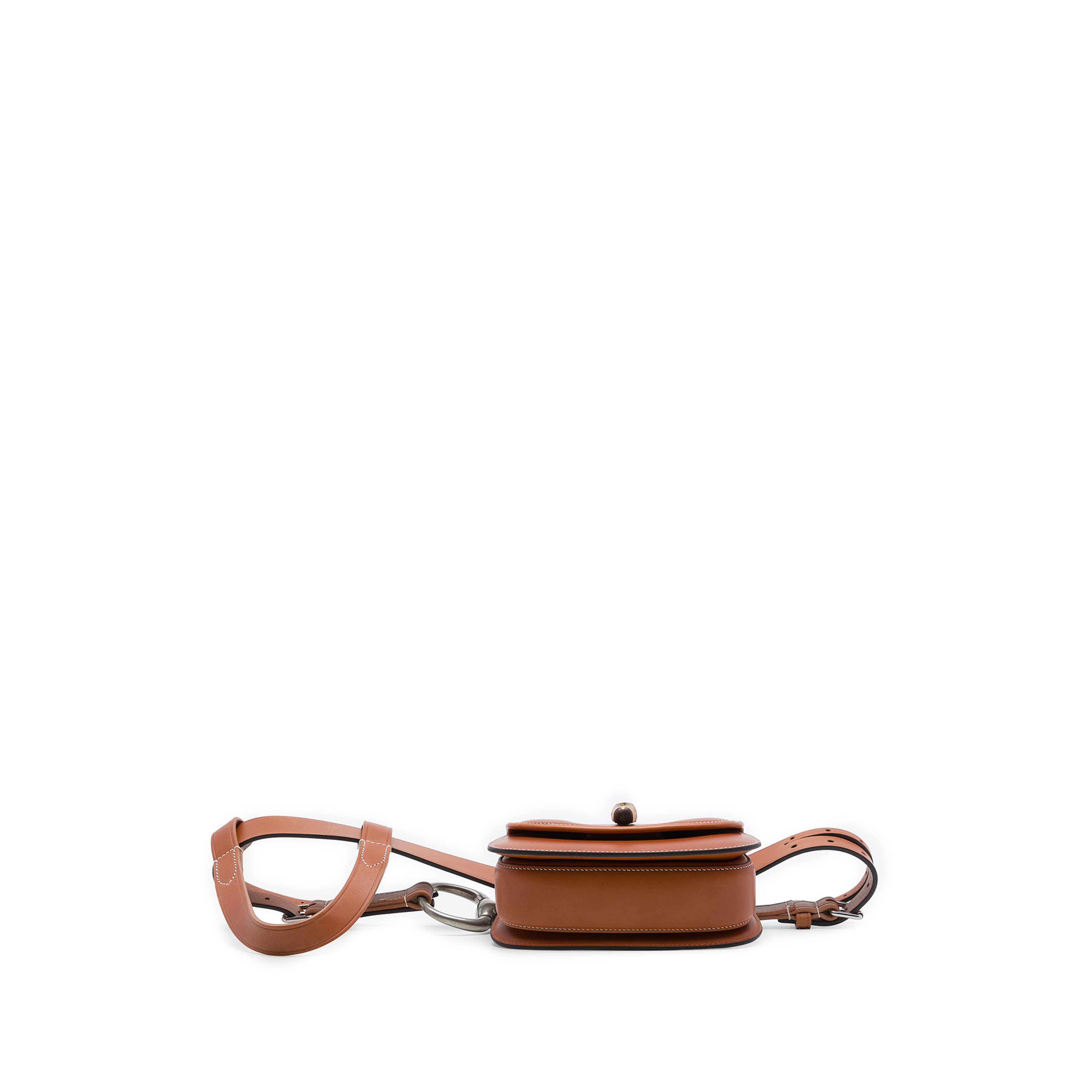 Gucci Mini Calfskin Bamboo 1947 Belt Bag, från Luxclusif, i färgen brun. Klicka för att öppna bilden i stort format