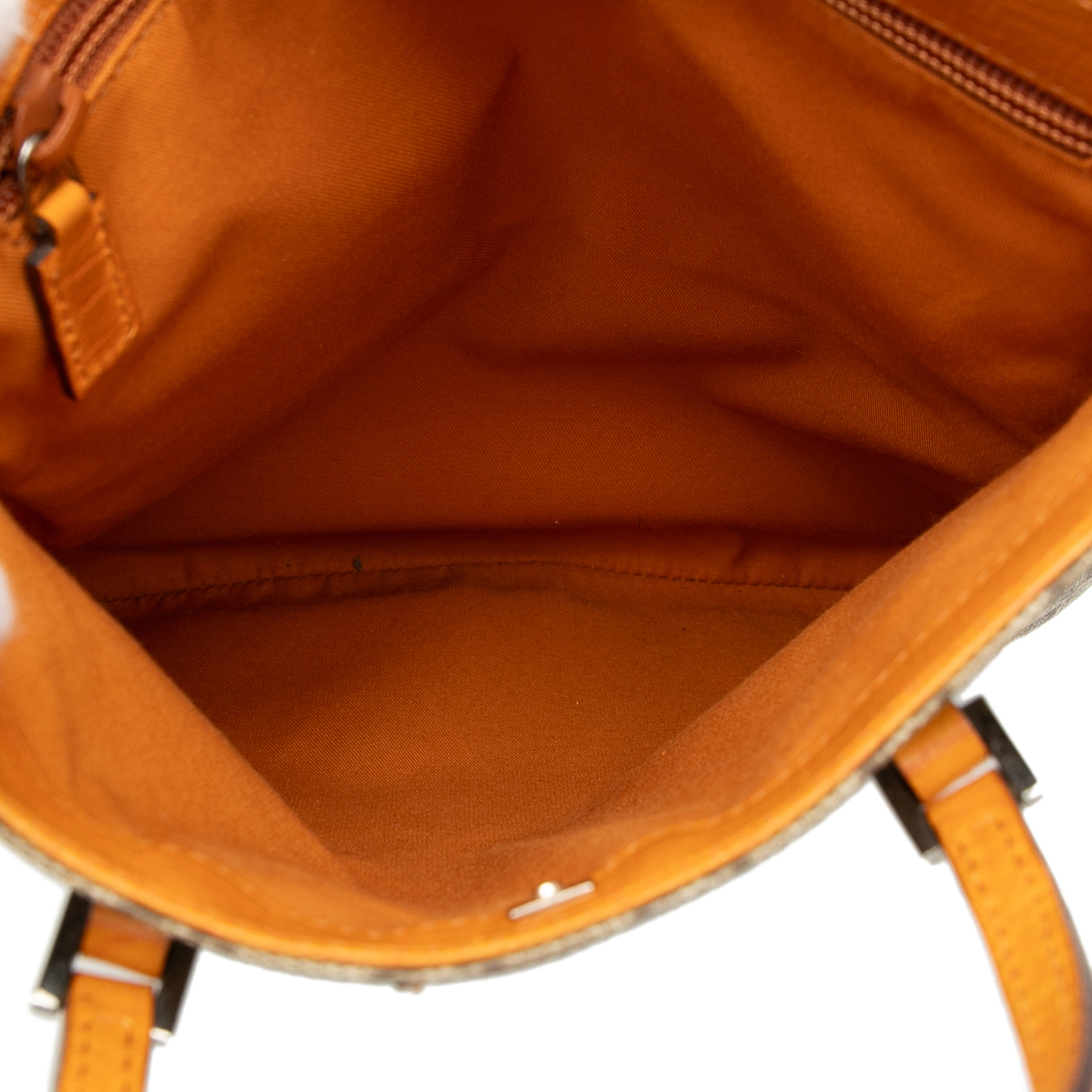 Gucci Gg Supreme Tote, från Luxclusif, i färgen beige. Klicka för att öppna bilden i stort format