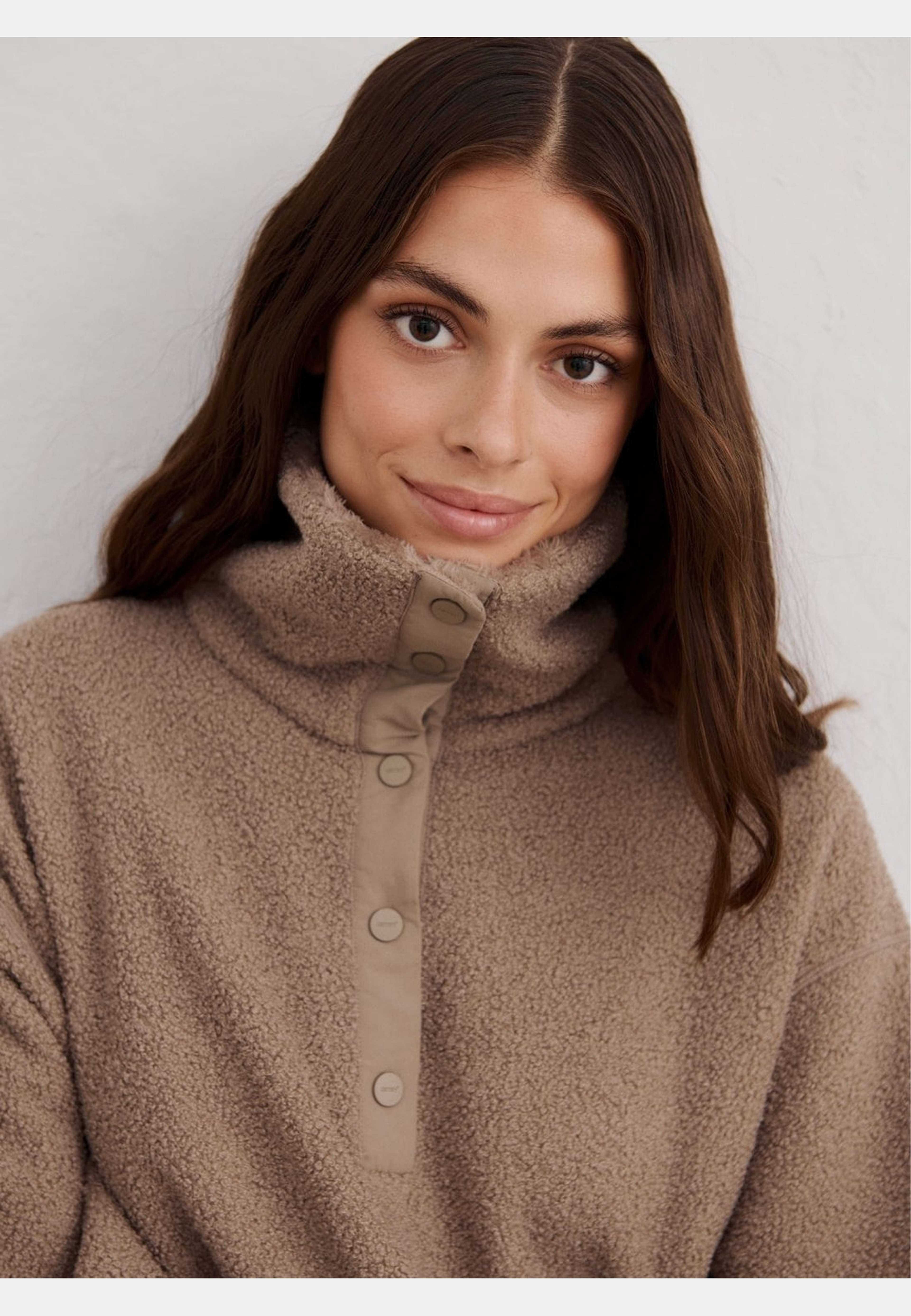 Polar Fleece Long Sleeve, från aim'n, i färgen espresso. Klicka för att öppna bilden i stort format