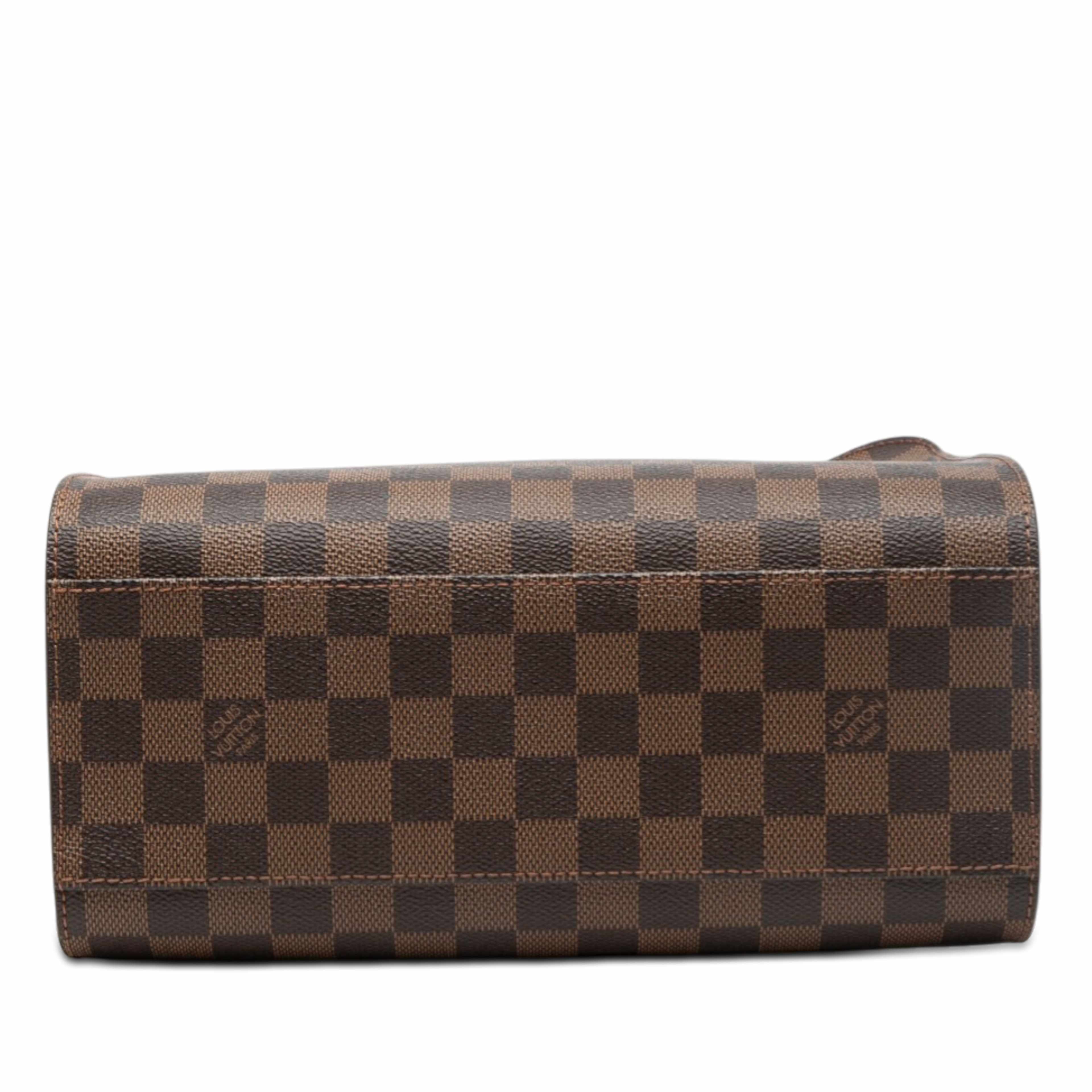 Louis Vuitton Damier Ebene Triana, från Luxclusif, i färgen brun. Klicka för att öppna bilden i stort format