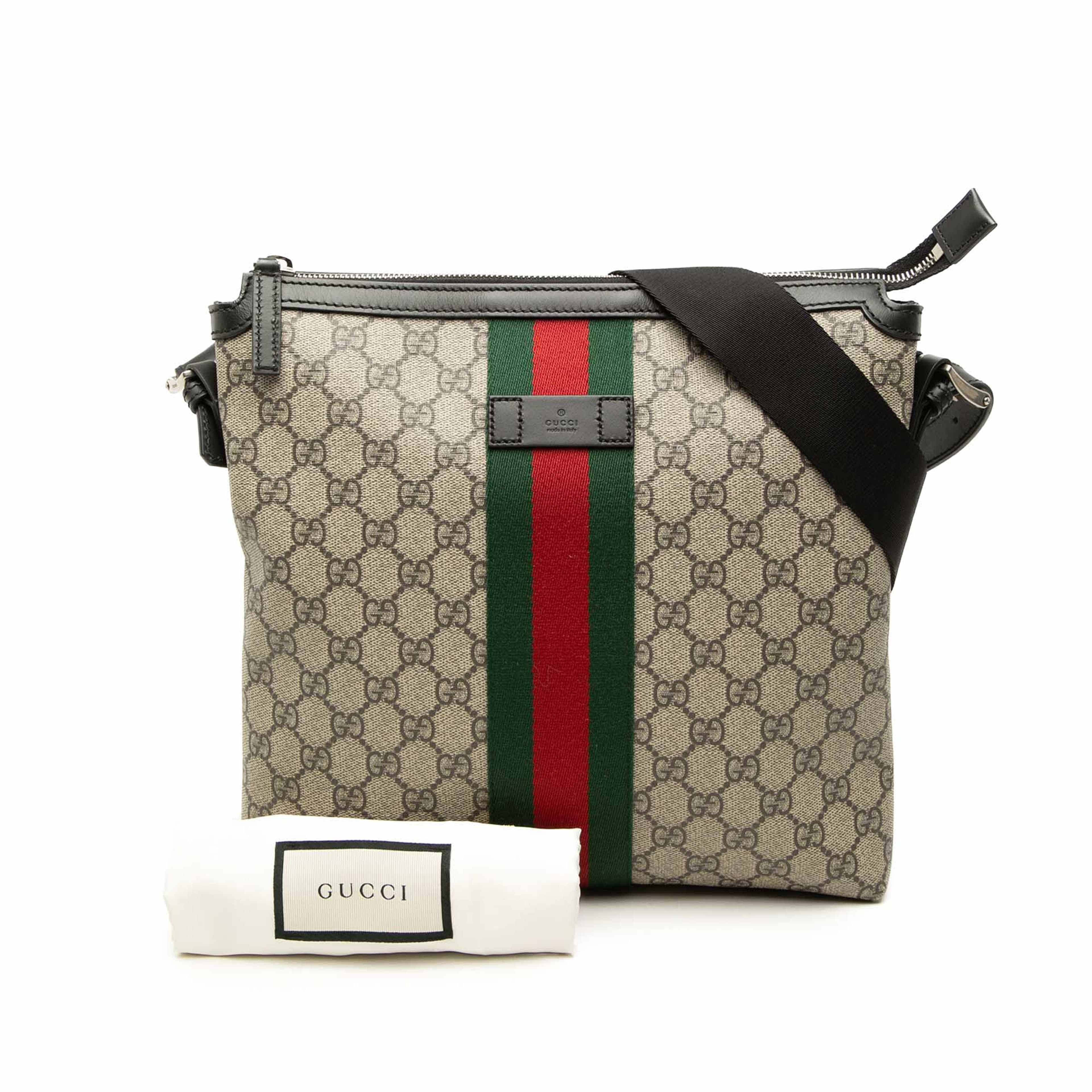 Gucci Gg Supreme Web Crossbody, från Luxclusif, i färgen beige. Klicka för att öppna bilden i stort format