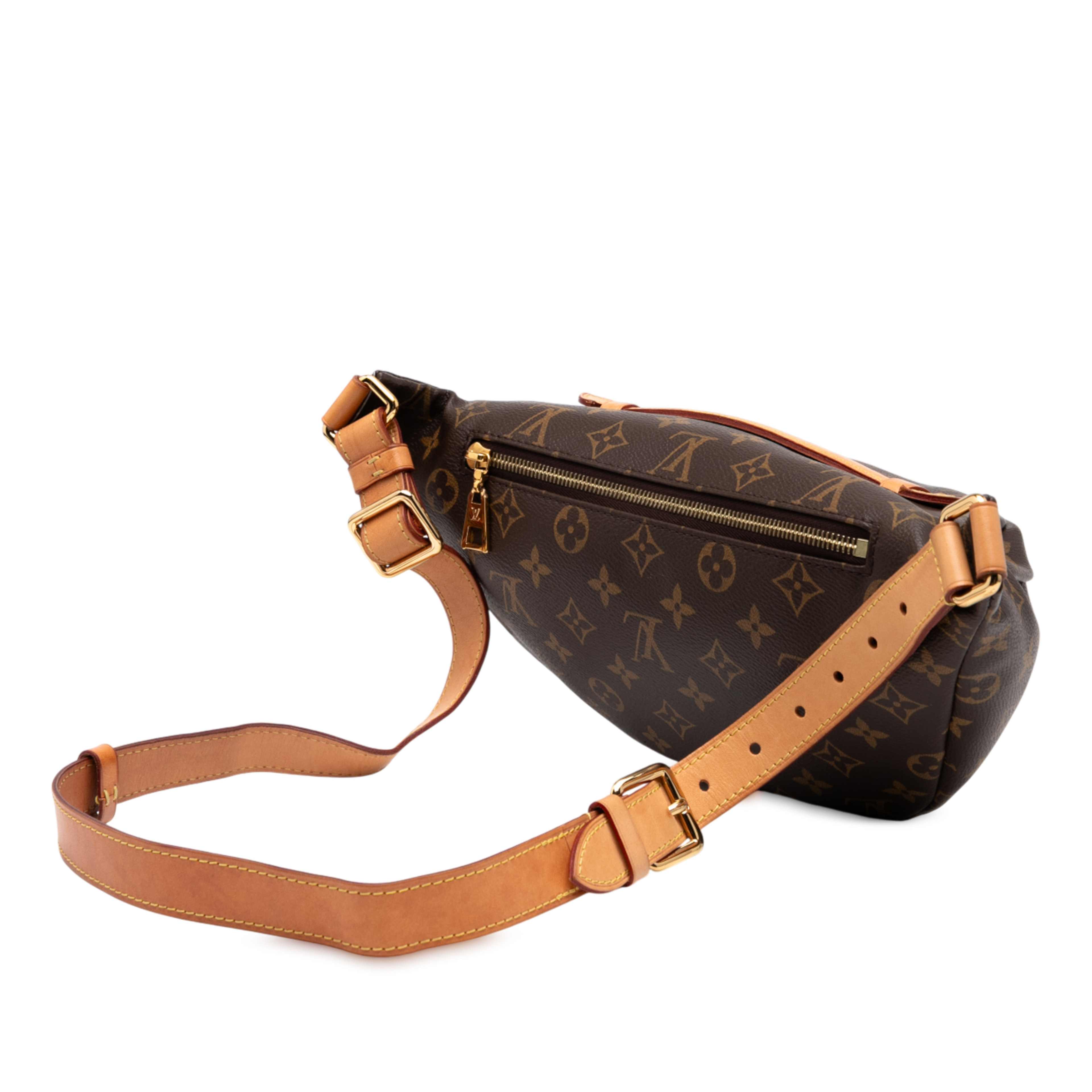 Louis Vuitton Monogram Bumbag, från Luxclusif, i färgen brown. Klicka för att öppna bilden i stort format