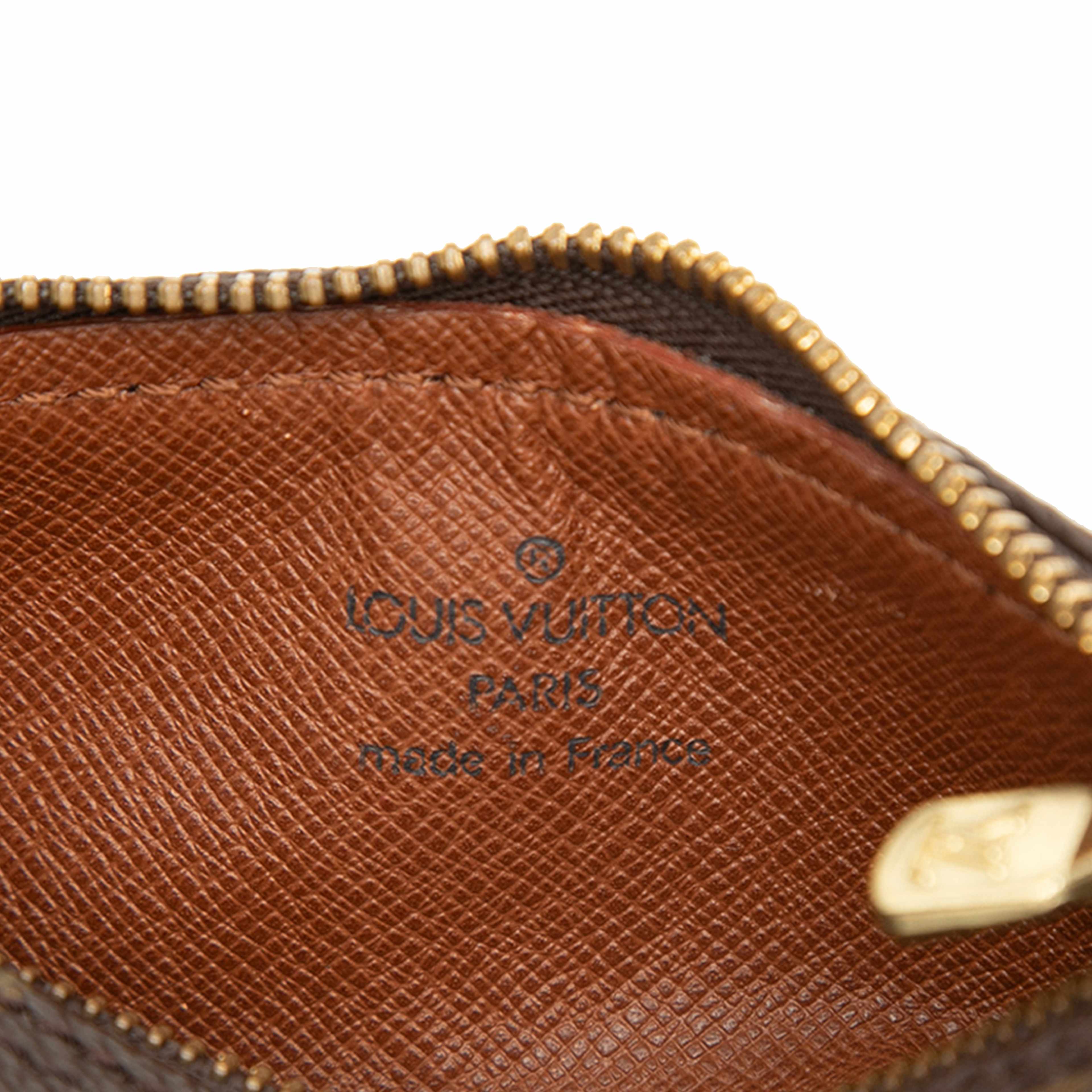 Louis Vuitton Monogram Papillon Pochette, från Luxclusif, i färgen brun. Klicka för att öppna bilden i stort format