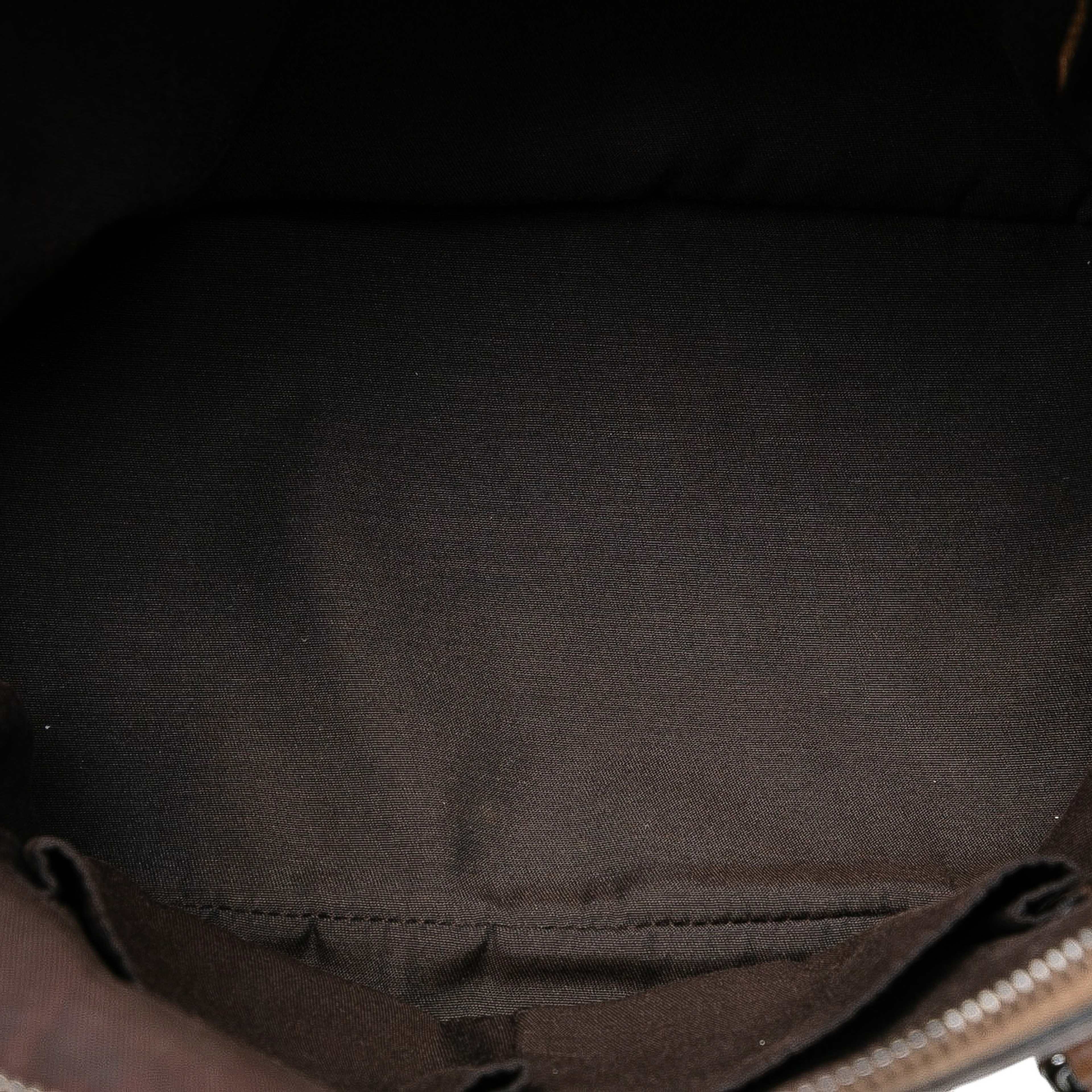 Gucci Medium Leather Web Dome Satchel, från Luxclusif, i färgen light brown. Klicka för att öppna bilden i stort format