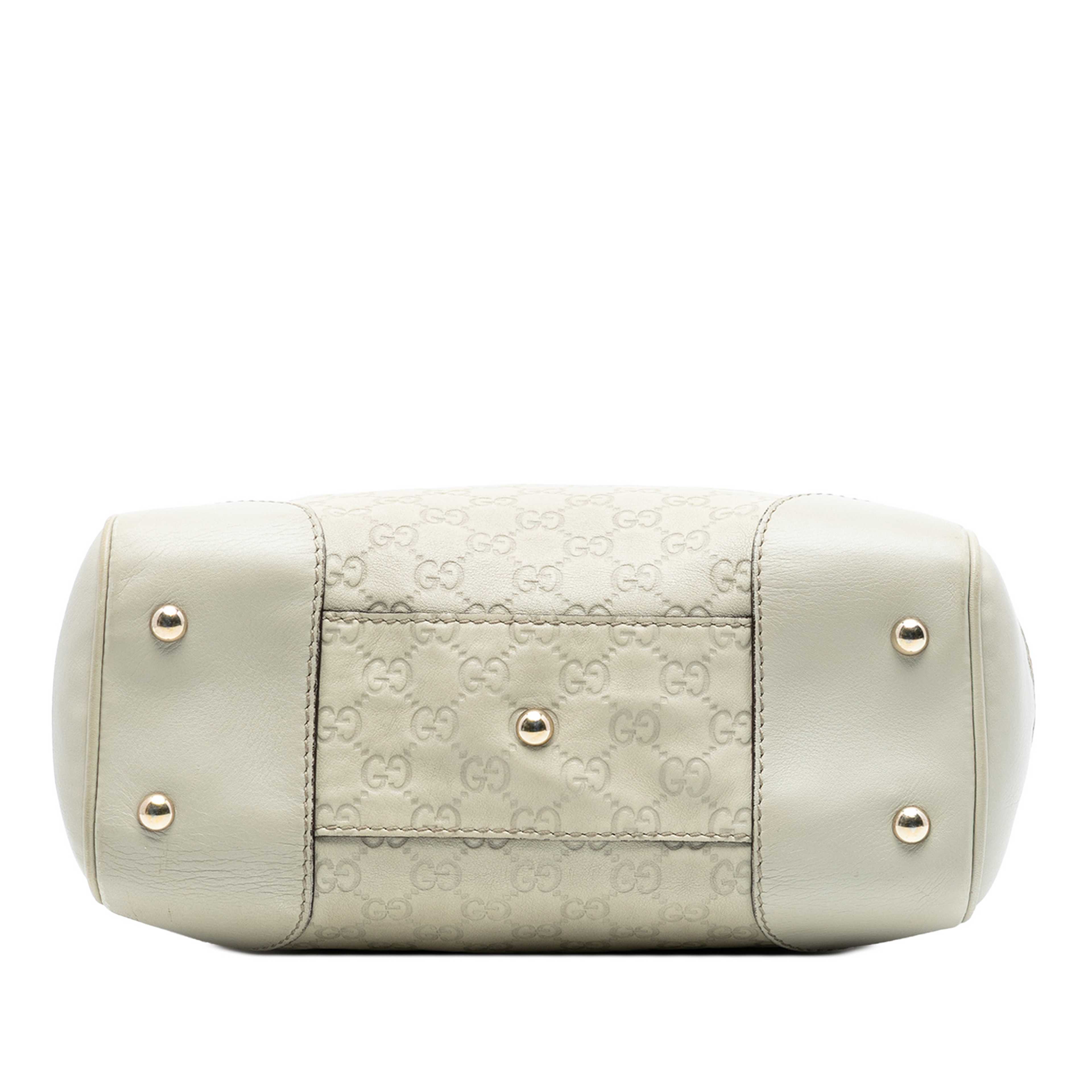 Gucci Guccissima Mayfair Tote, från Luxclusif, i färgen beige. Klicka för att öppna bilden i stort format