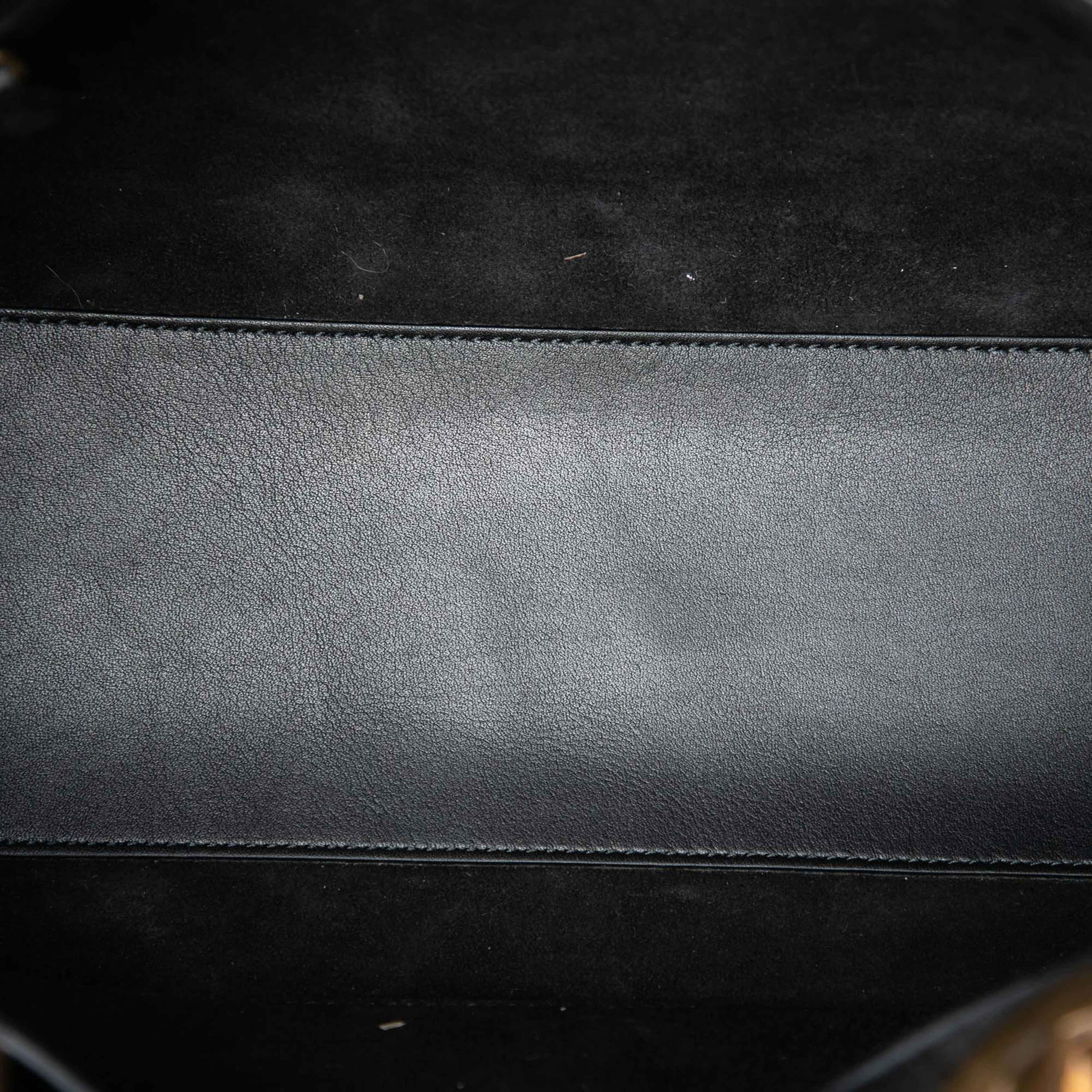 Dior Medium Calfskin Wheel Of Fortune Tarot Lady Dior, från Luxclusif, i färgen black. Klicka för att öppna bilden i stort format