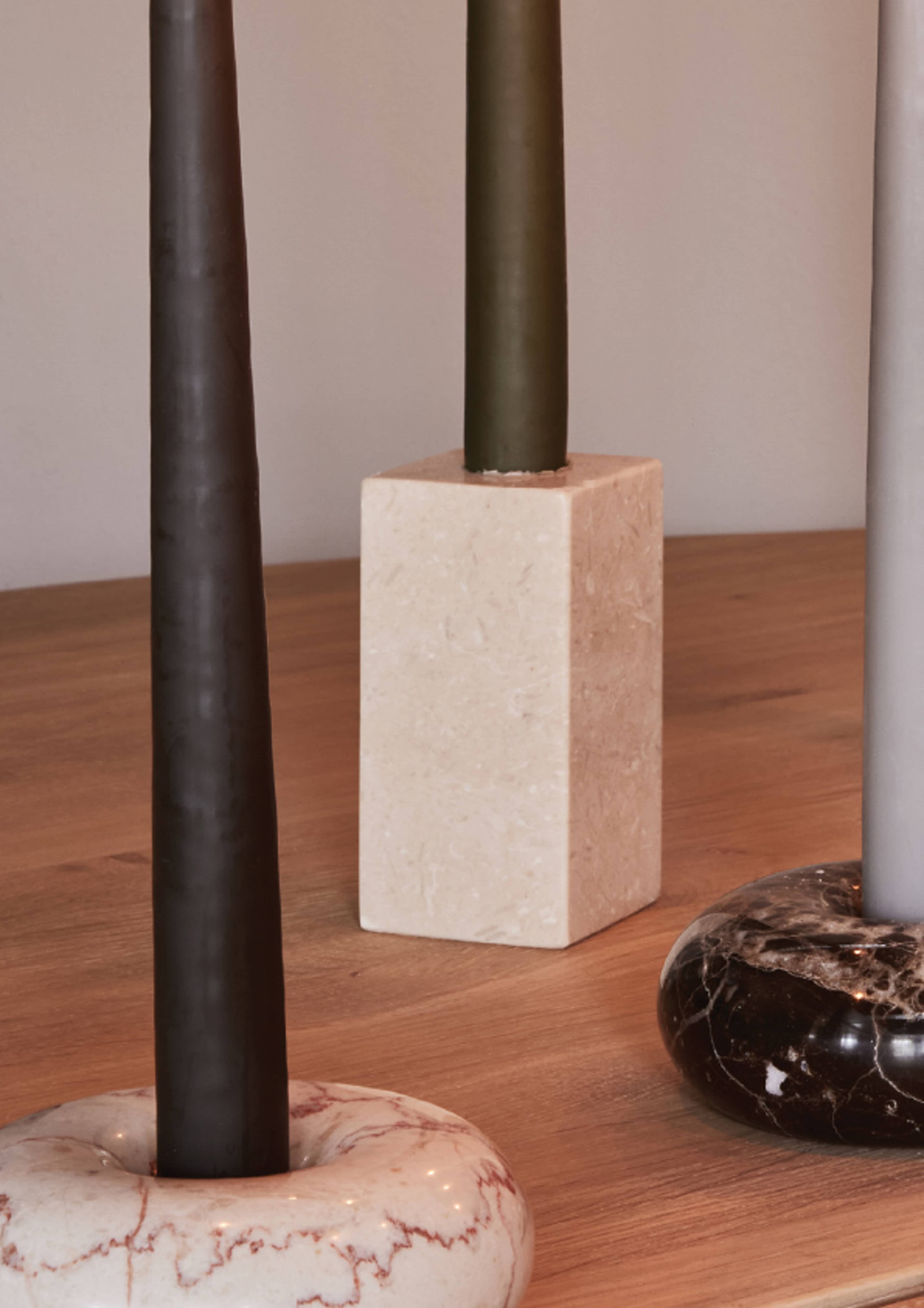 Savi Square Marble Candleholder - High, från OYOY Living, i färgen beige. Klicka för att öppna bilden i stort format