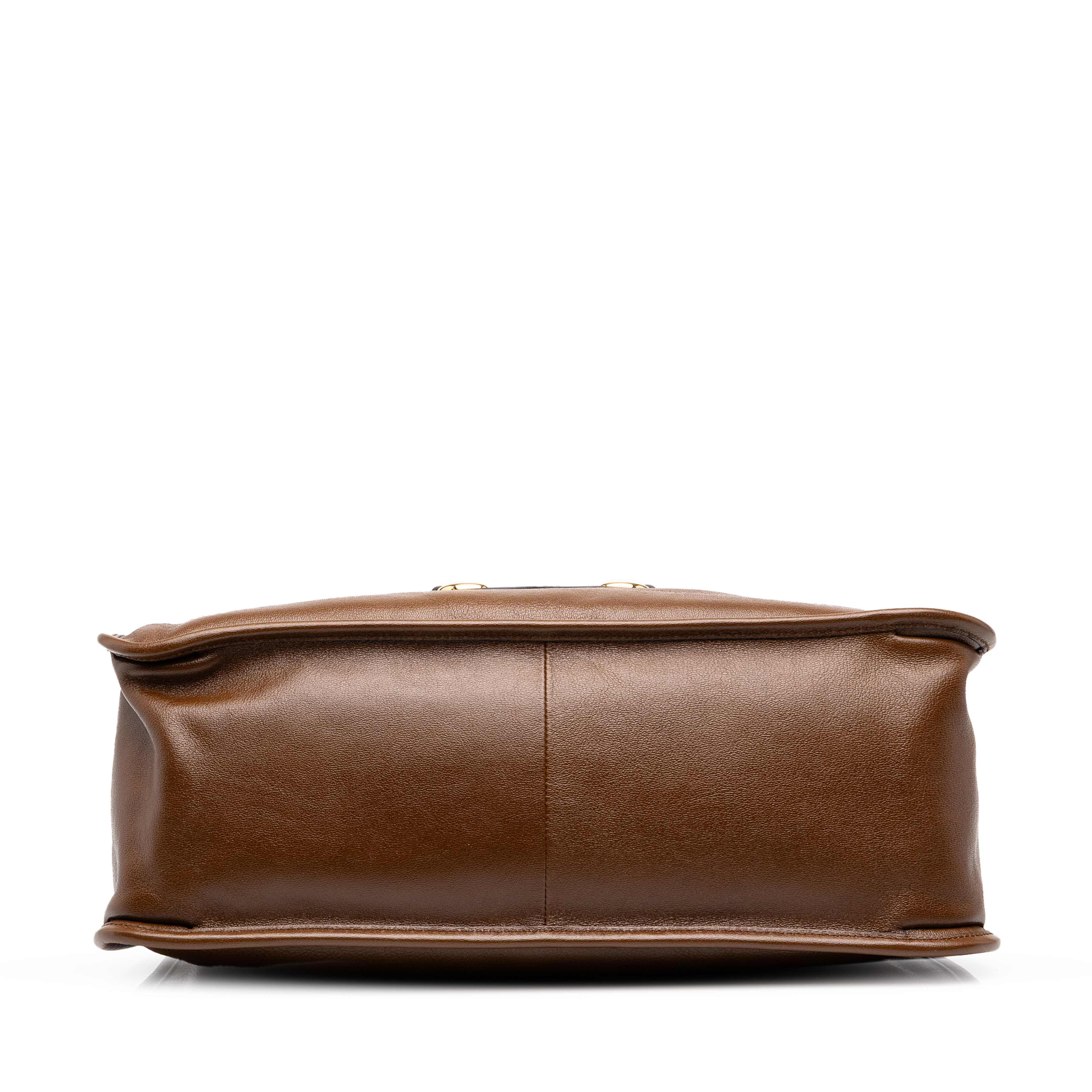 Gucci Medium Leather Horsebit 1955 Tote, från Luxclusif, i färgen brun. Klicka för att öppna bilden i stort format