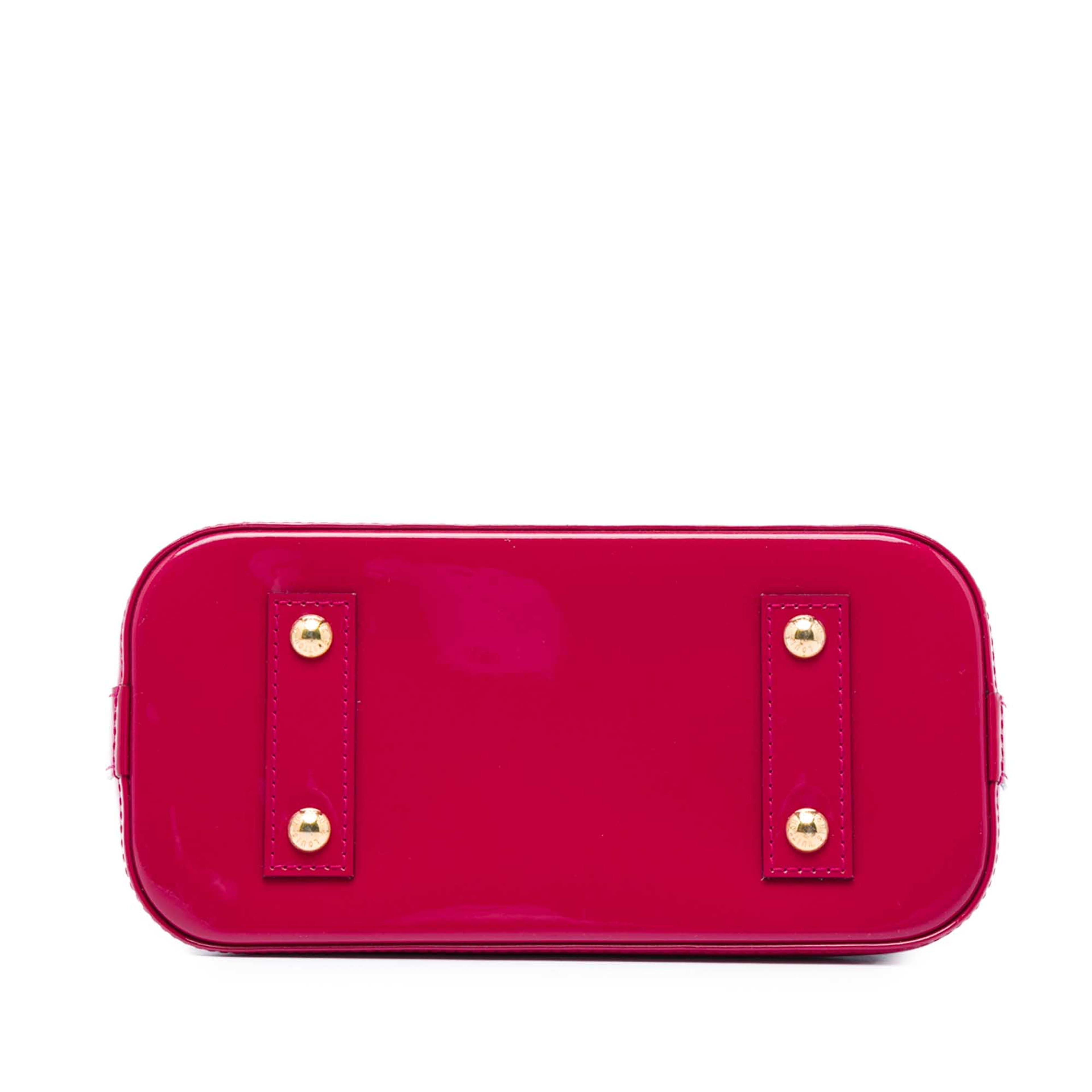 Louis Vuitton Monogram Vernis Alma Bb, från Luxclusif, i färgen rosa. Klicka för att öppna bilden i stort format