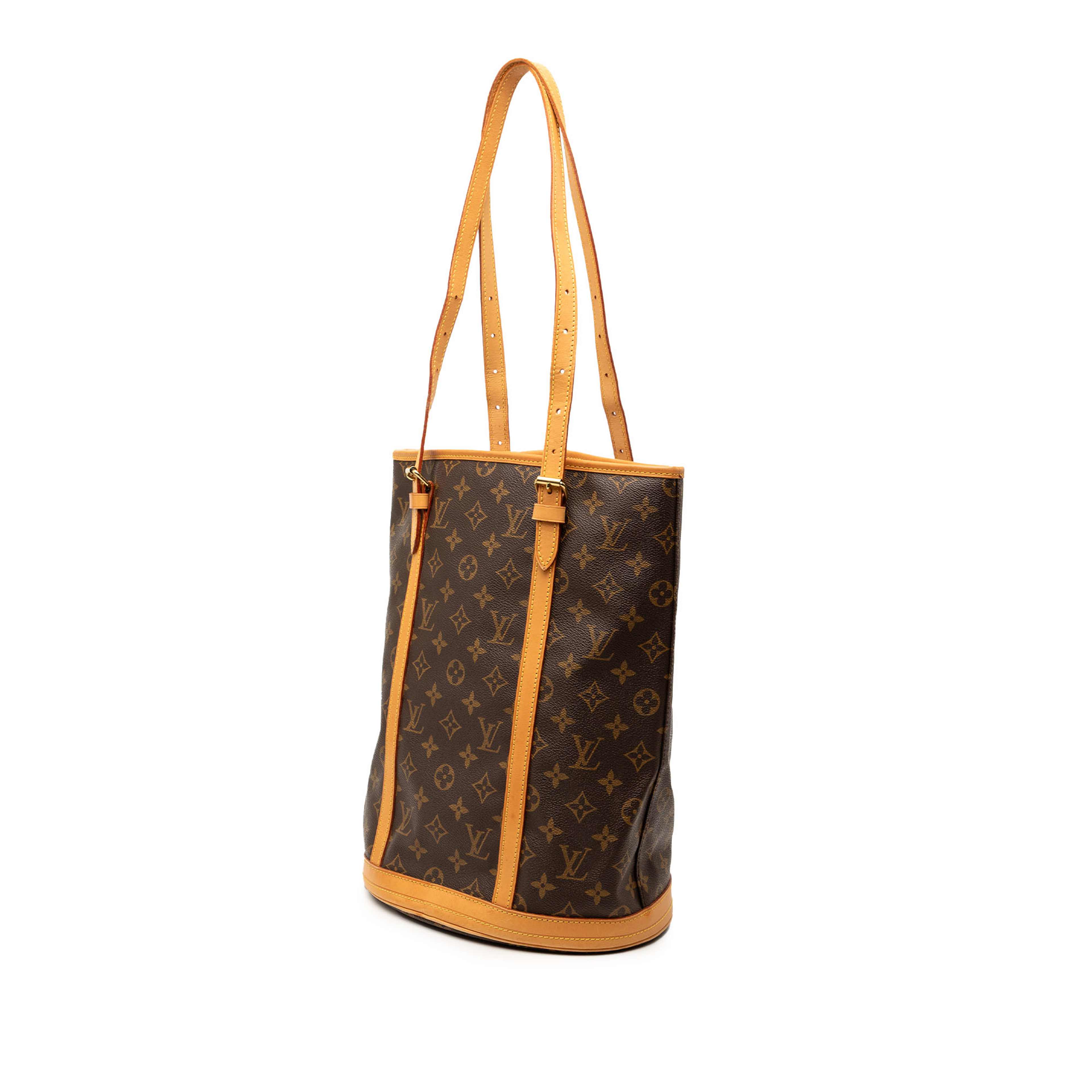 Louis Vuitton Monogram Bucket Gm, från Luxclusif, i färgen brown. Klicka för att öppna bilden i stort format