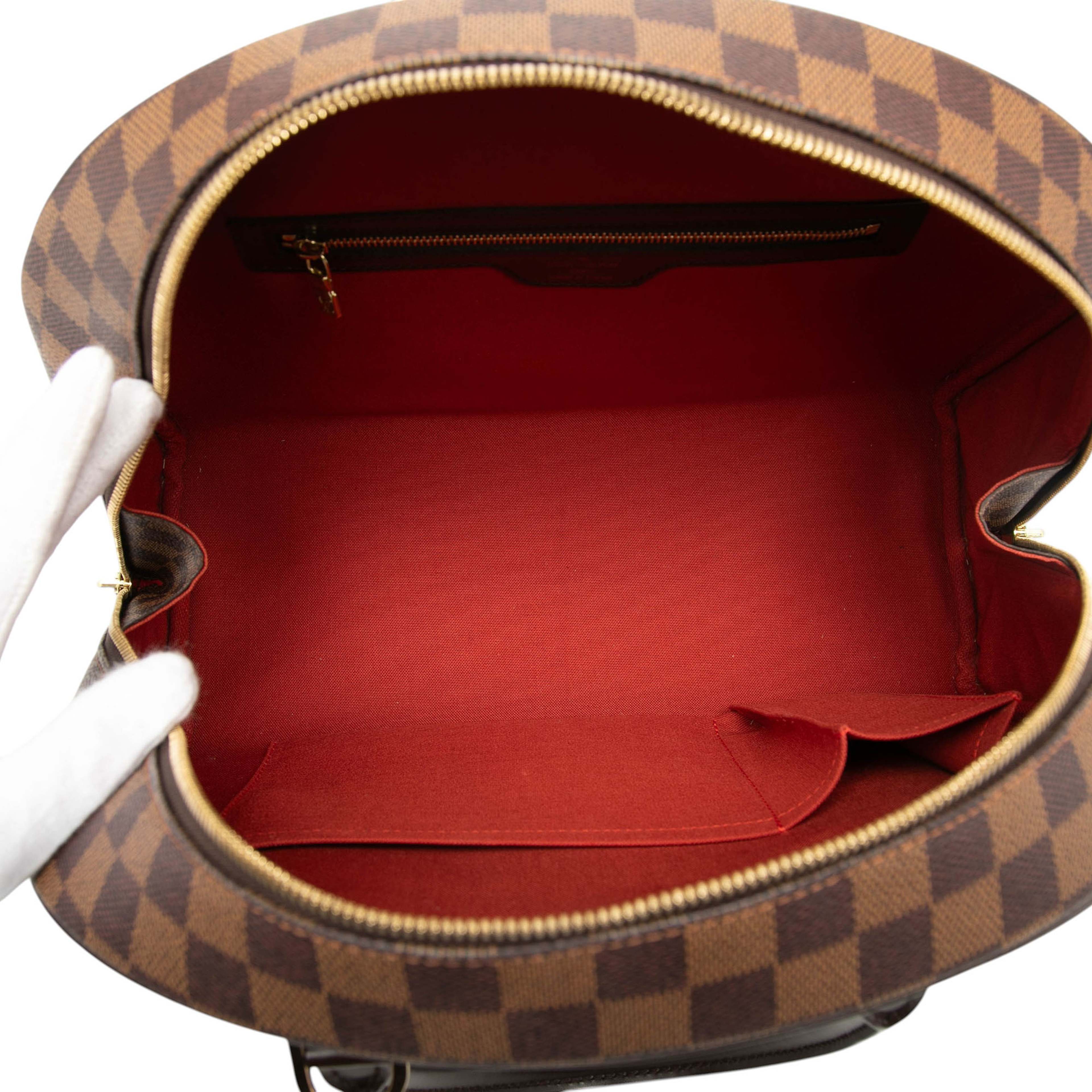 Louis Vuitton Damier Ebene Nolita, från Luxclusif, i färgen brun. Klicka för att öppna bilden i stort format