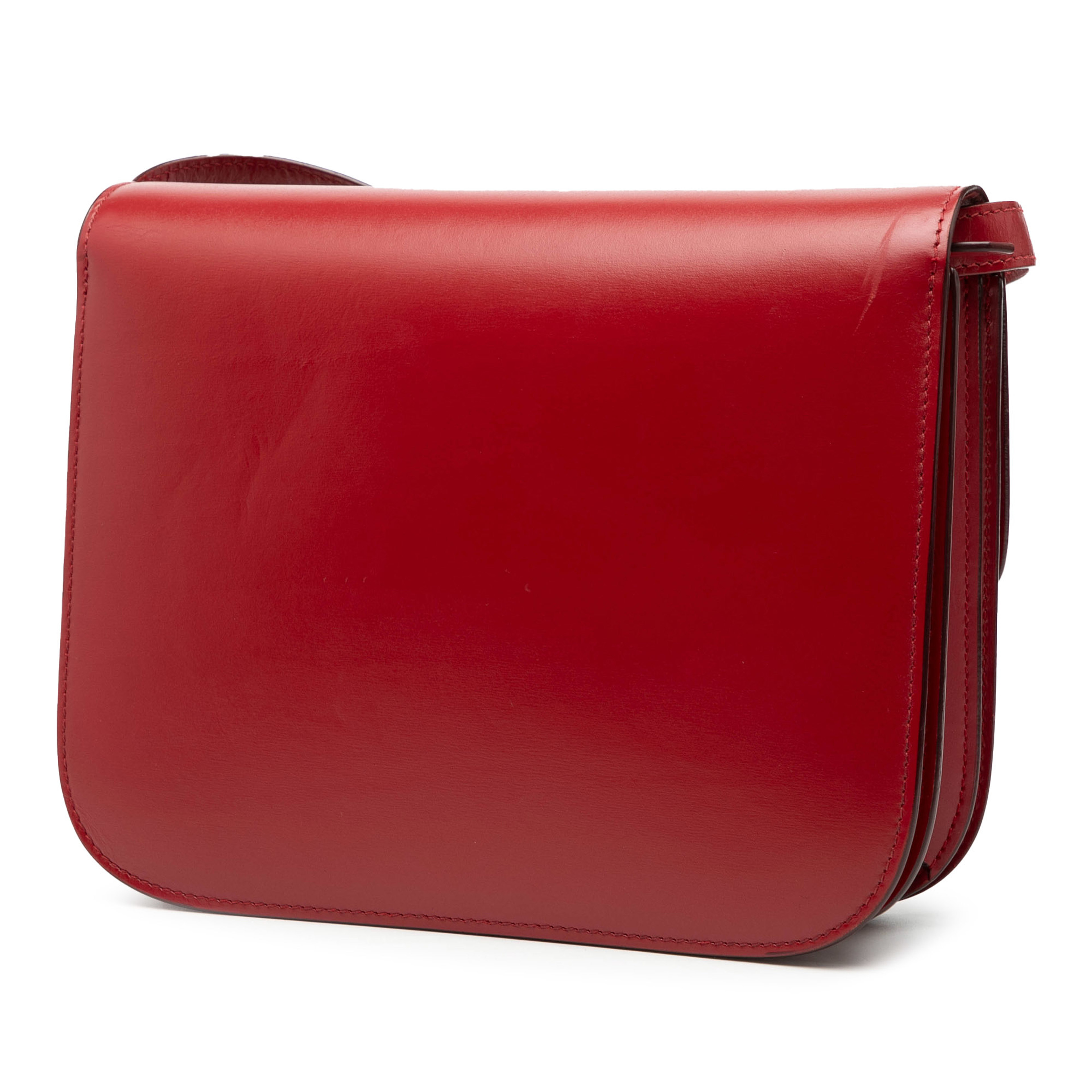 Celine Medium Calfskin Classic Box, från Luxclusif, i färgen red. Klicka för att öppna bilden i stort format