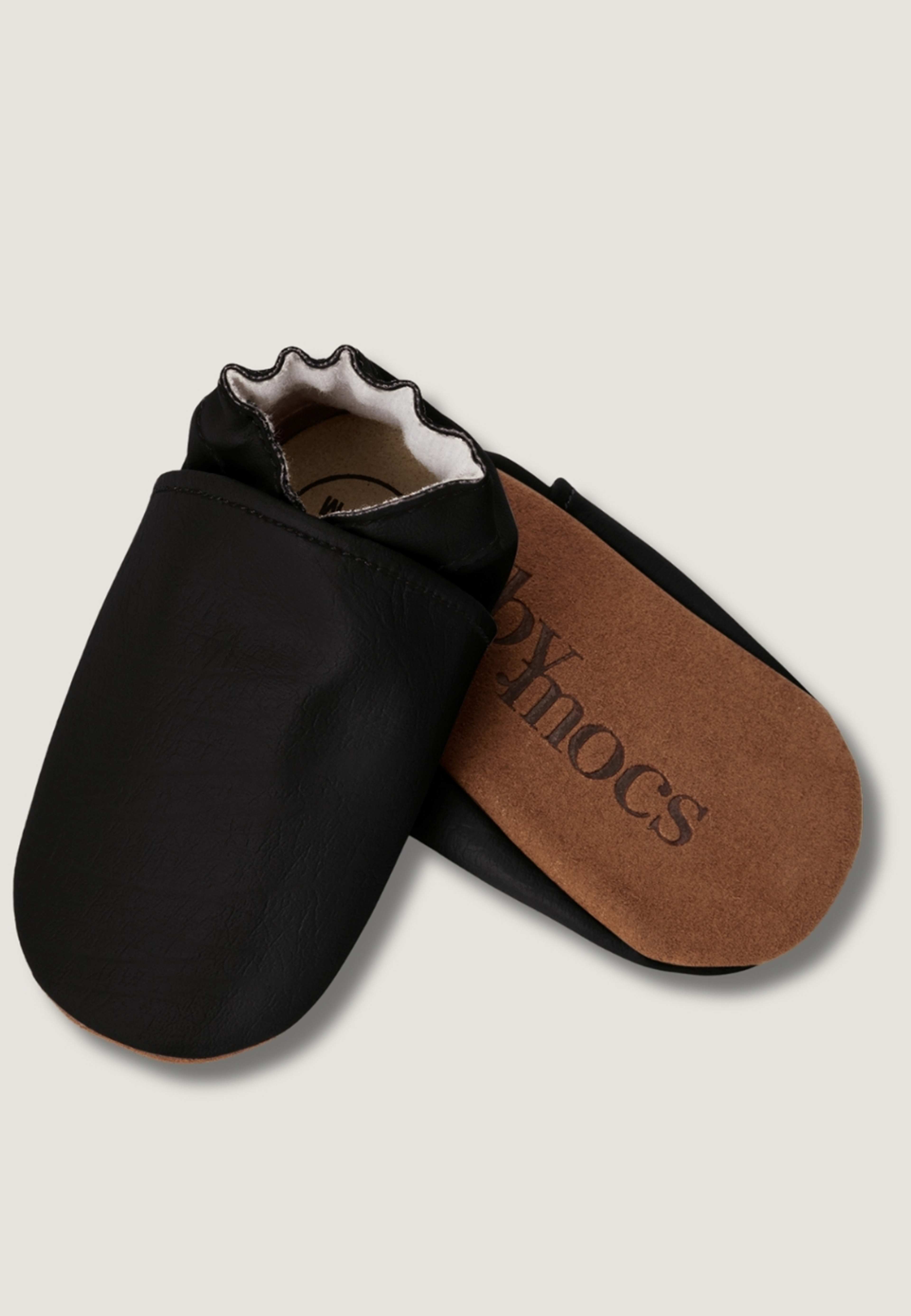 Barefoot Mocs, från BabyMocs, i färgen black. Klicka för att öppna bilden i stort format