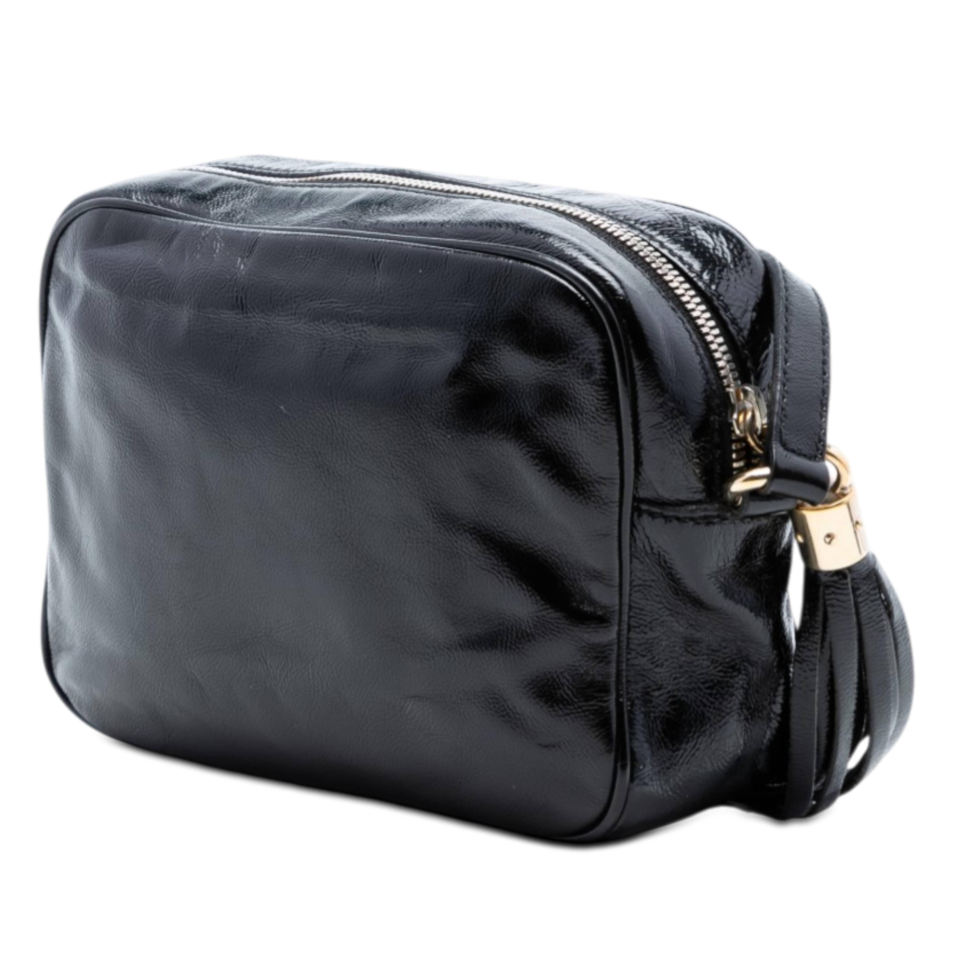 Gucci Patent Soho Disco Crossbody, från Luxclusif, i färgen black. Klicka för att öppna bilden i stort format