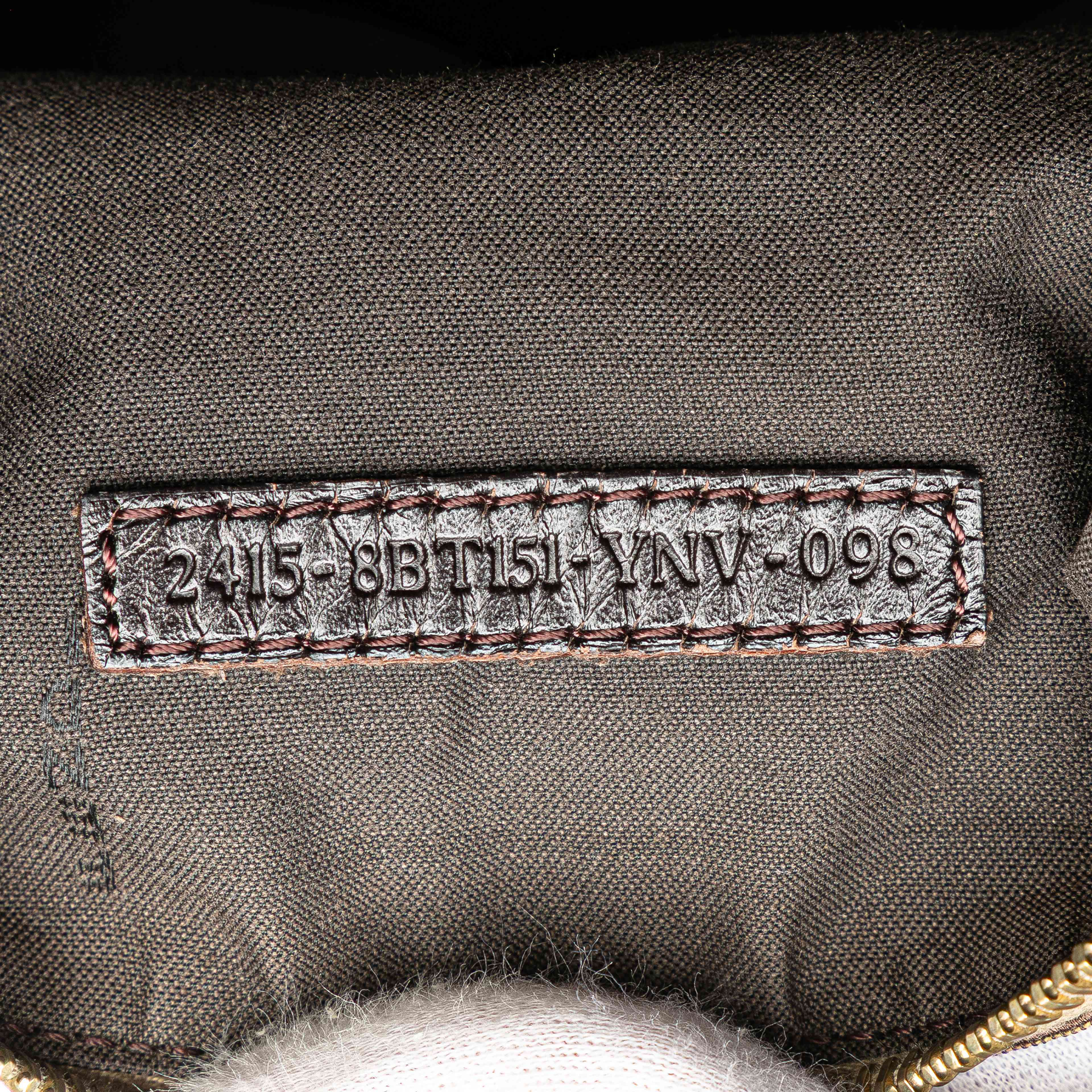 Fendi Zucchino Canvas Crossbody, från Luxclusif, i färgen beige. Klicka för att öppna bilden i stort format