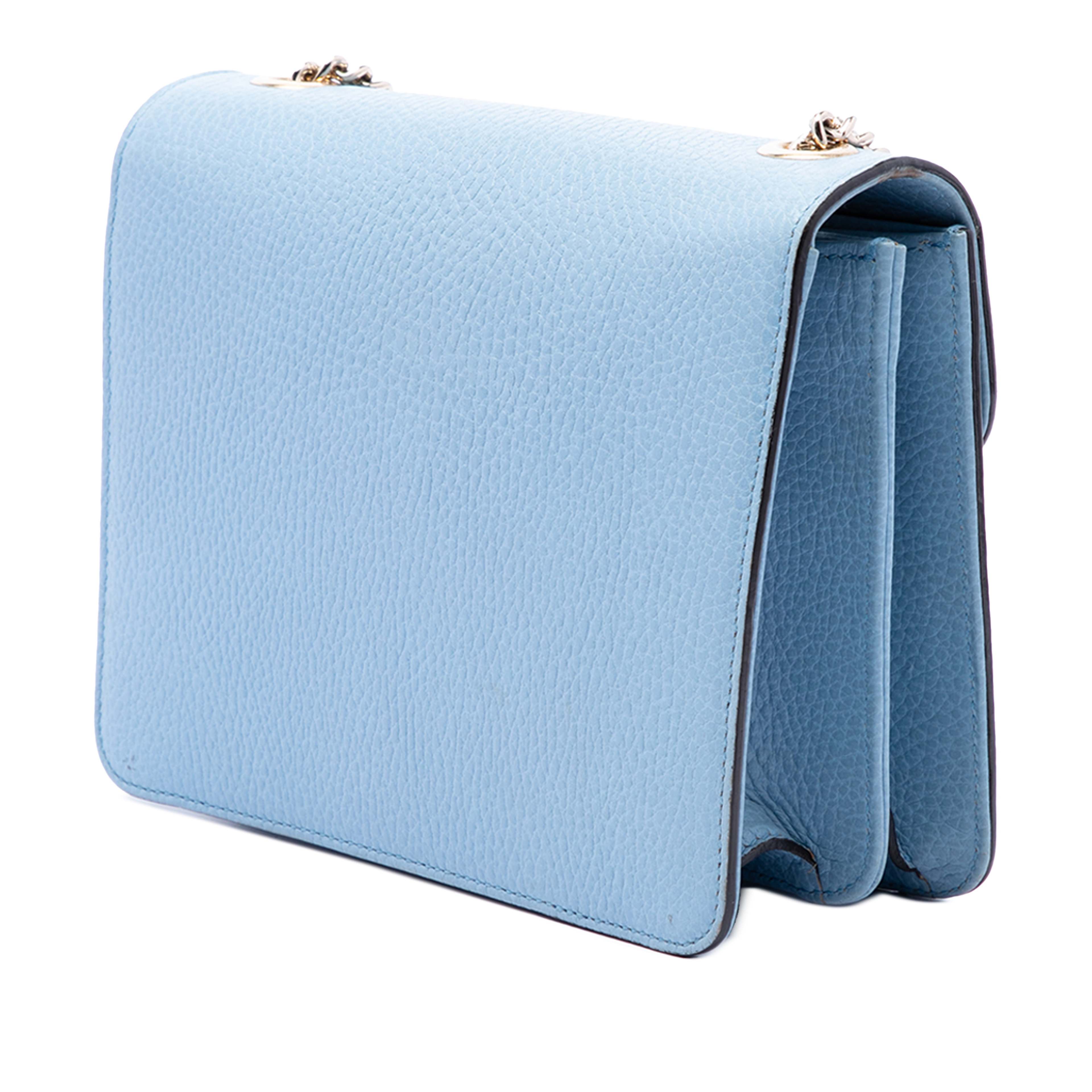 Gucci Small Dollar Calfskin Interlocking G Crossbody, från Luxclusif, i färgen blå. Klicka för att öppna bilden i stort format
