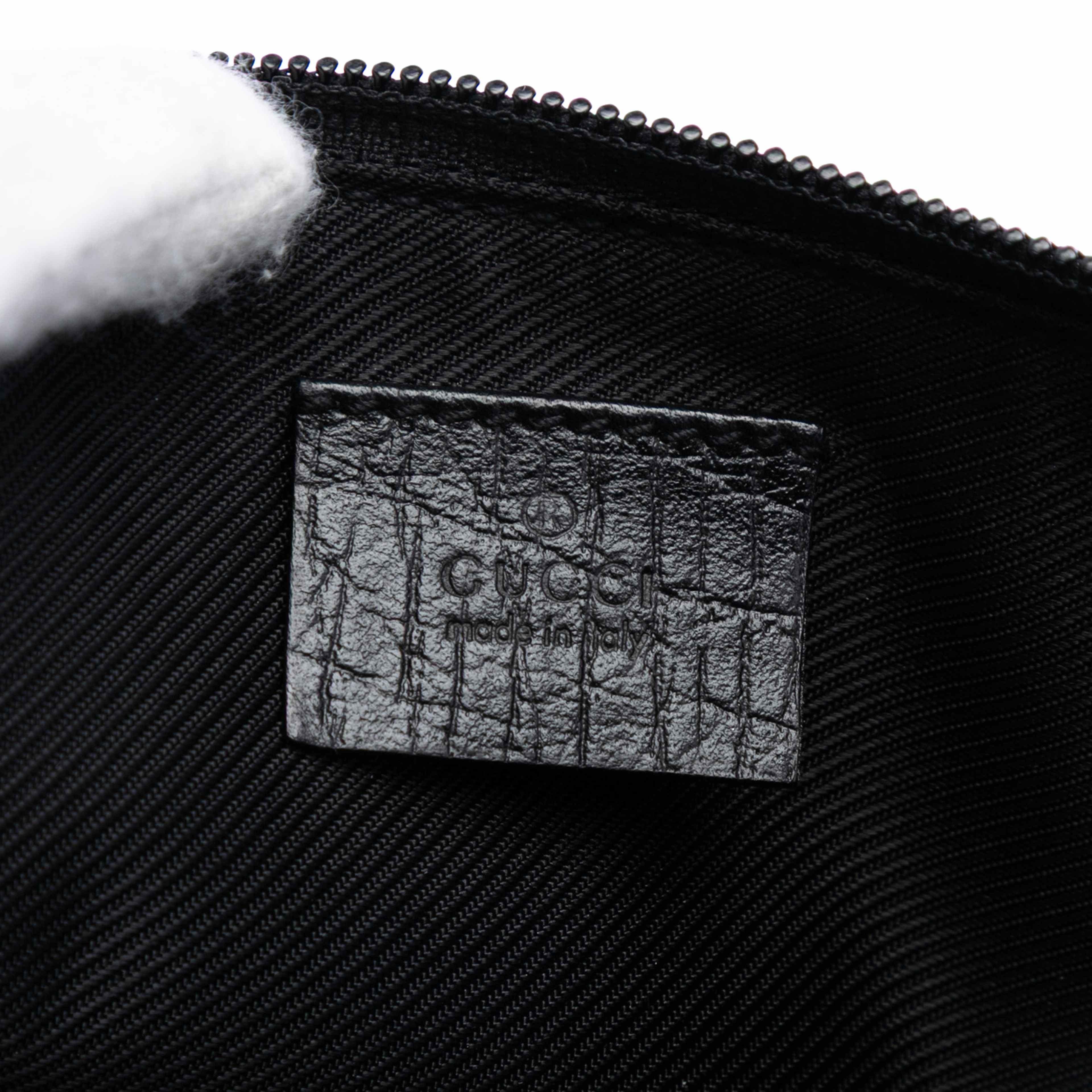 Gucci Gg Canvas Boat, från Luxclusif, i färgen black. Klicka för att öppna bilden i stort format