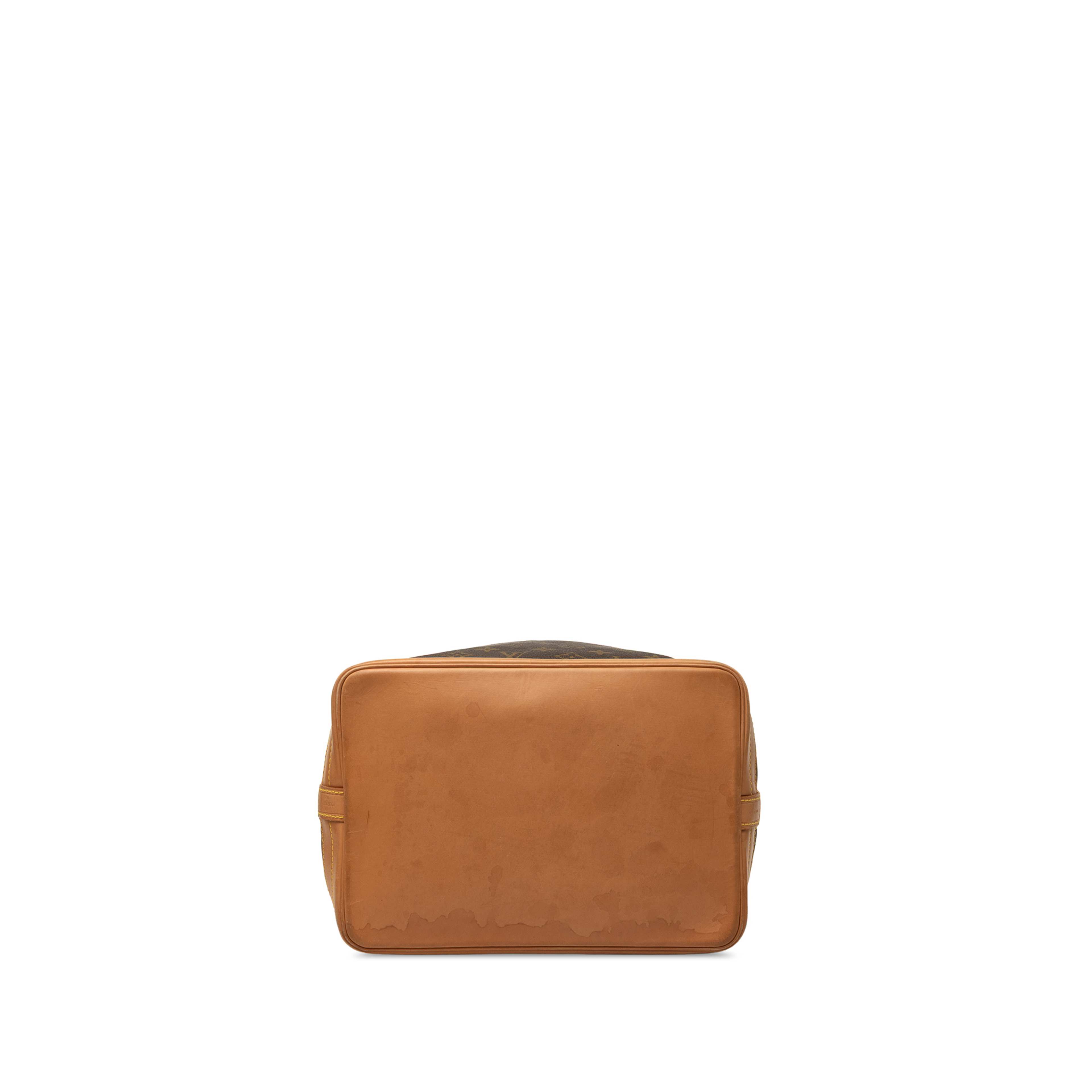 Louis Vuitton Monogram Noe Gm, från Luxclusif, i färgen brun. Klicka för att öppna bilden i stort format
