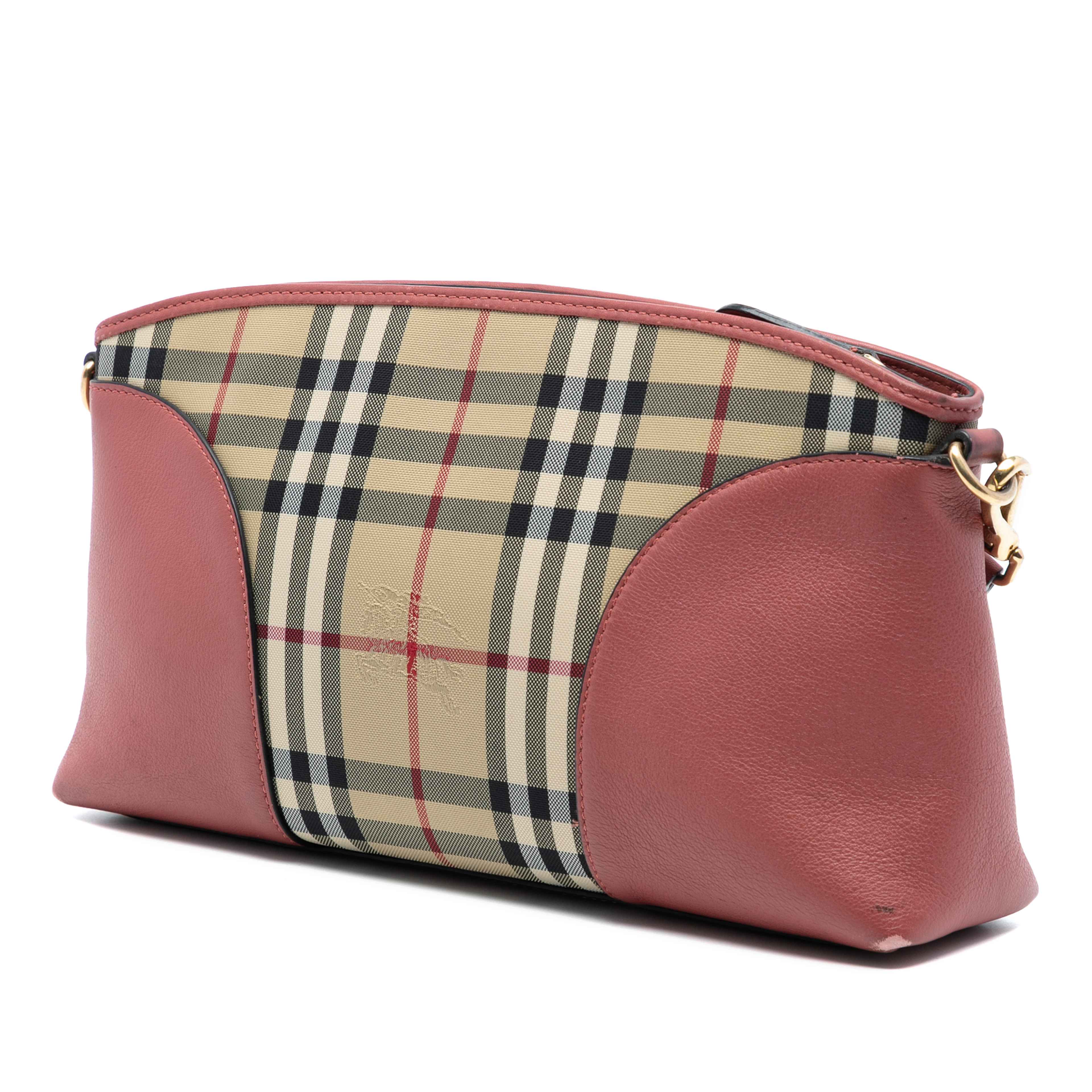 Burberry Small Horseferry Check Coated Canvas Chichester Crossbody, från Luxclusif, i färgen beige. Klicka för att öppna bilden i stort format