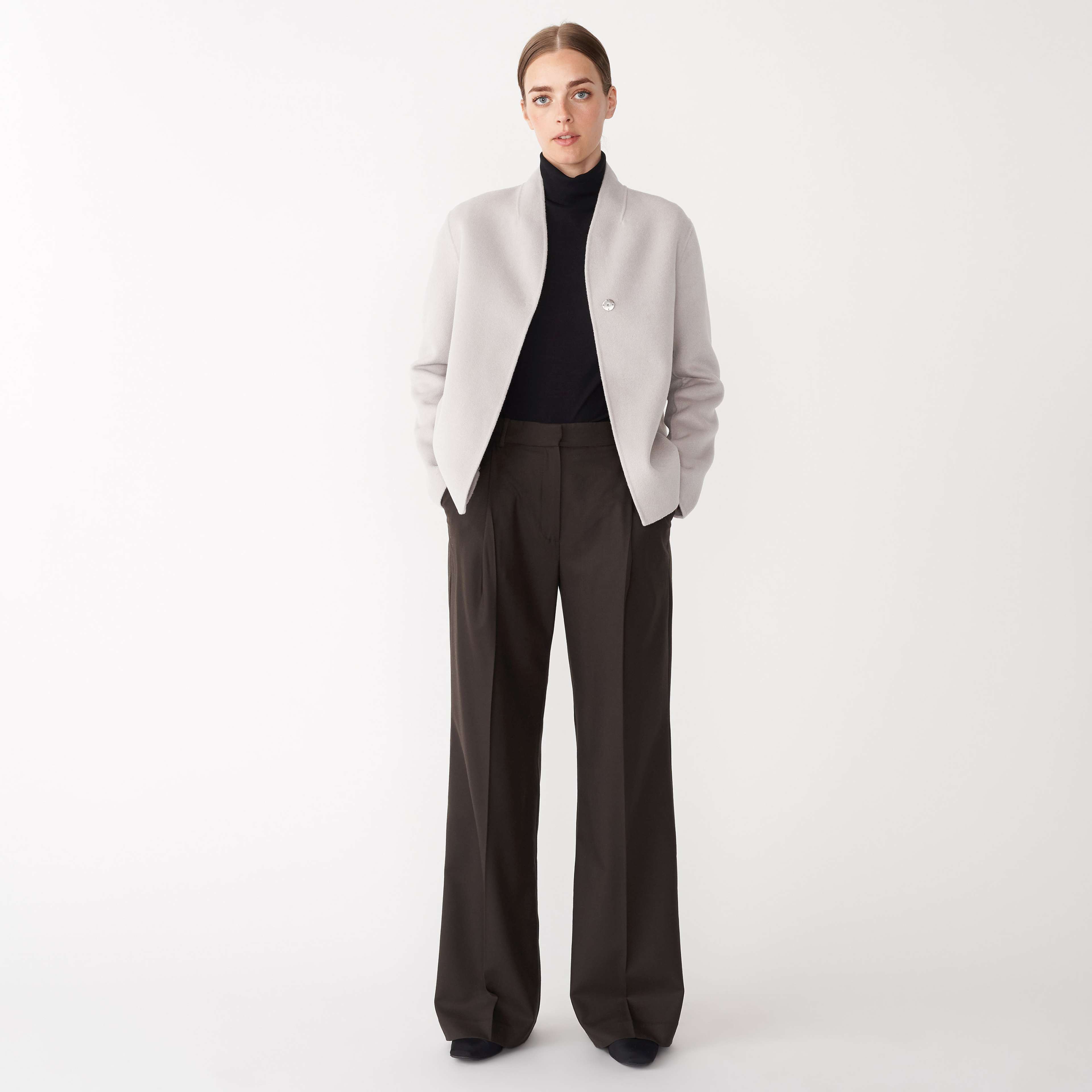 Ulljacka NIKE, från Wera, i färgen Pumice Stone. Klicka för att öppna bilden i stort format