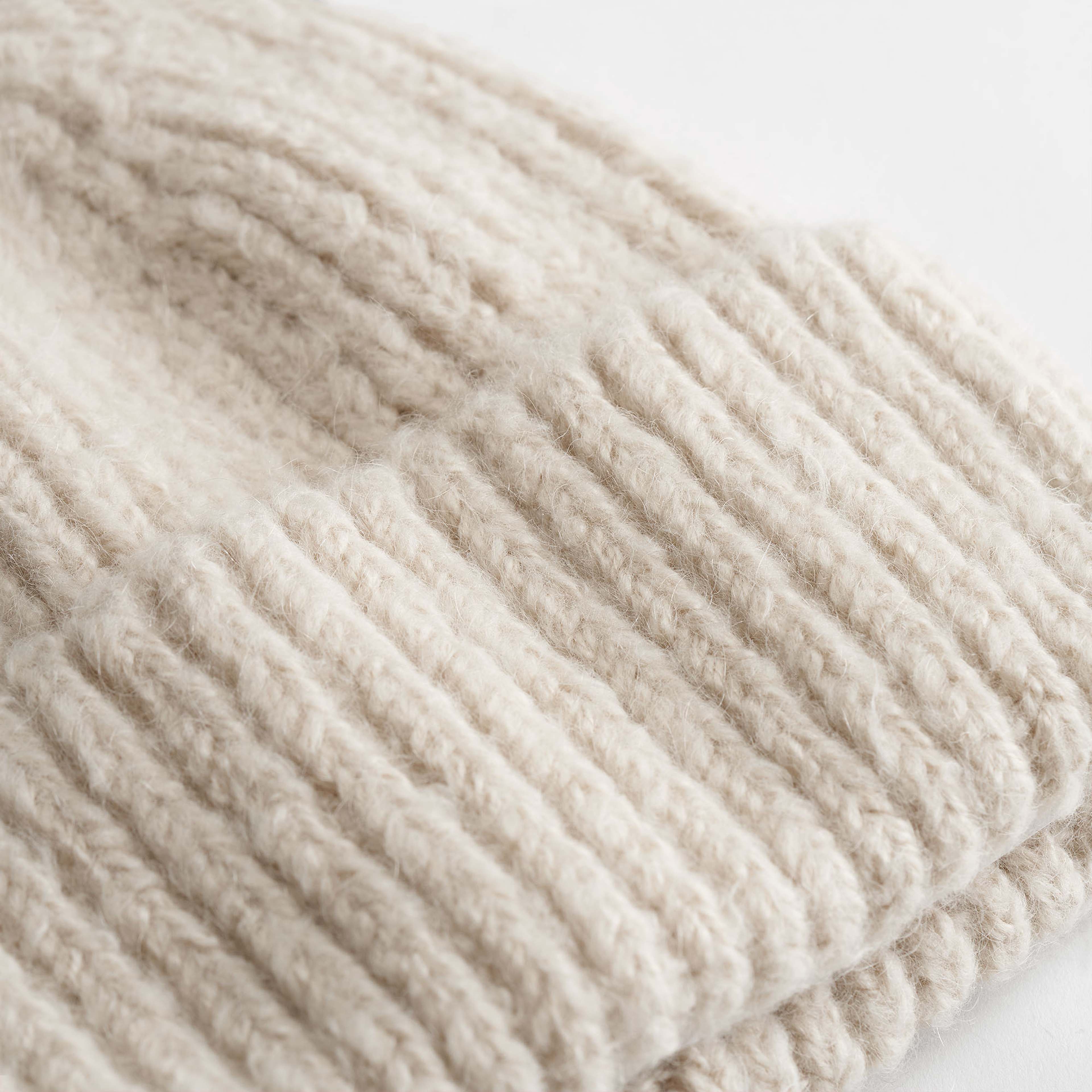 Stickad beanie MOLLY