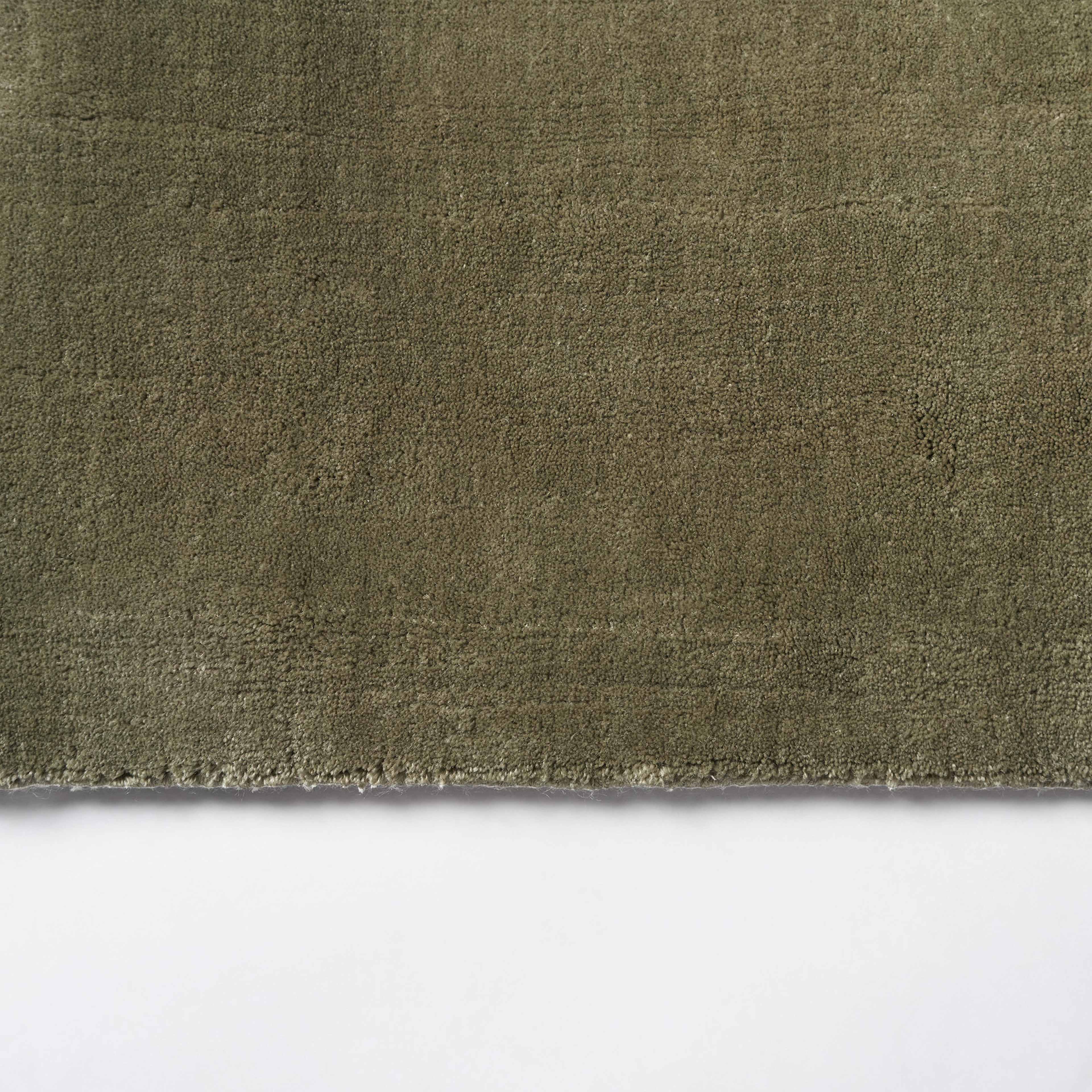Matta PELLE 170x230 cm, från Åhléns Home, i färgen Green.