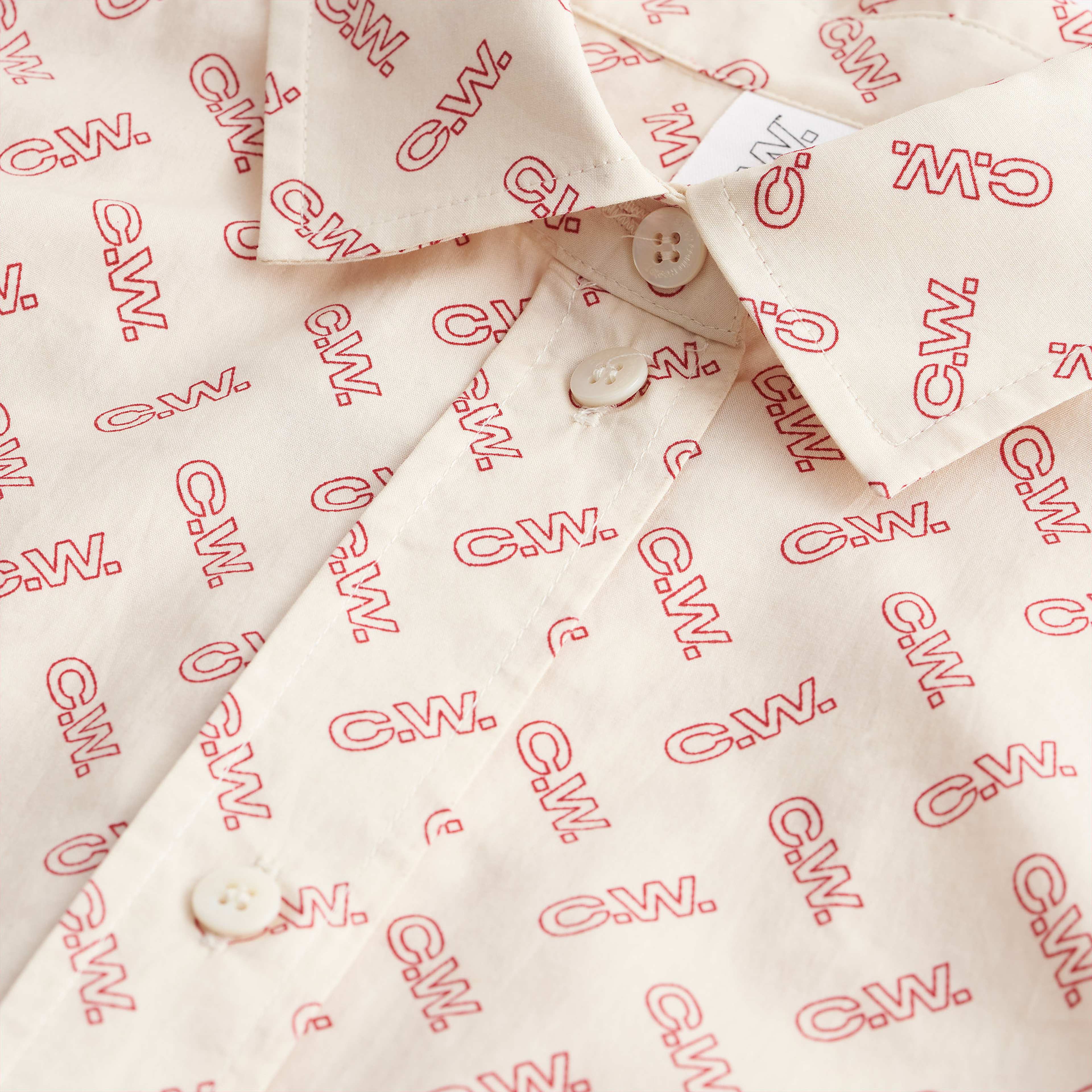 Oversize skjorta BIRKE, från Carin Wester, i färgen Logos. Klicka för att öppna bilden i stort format