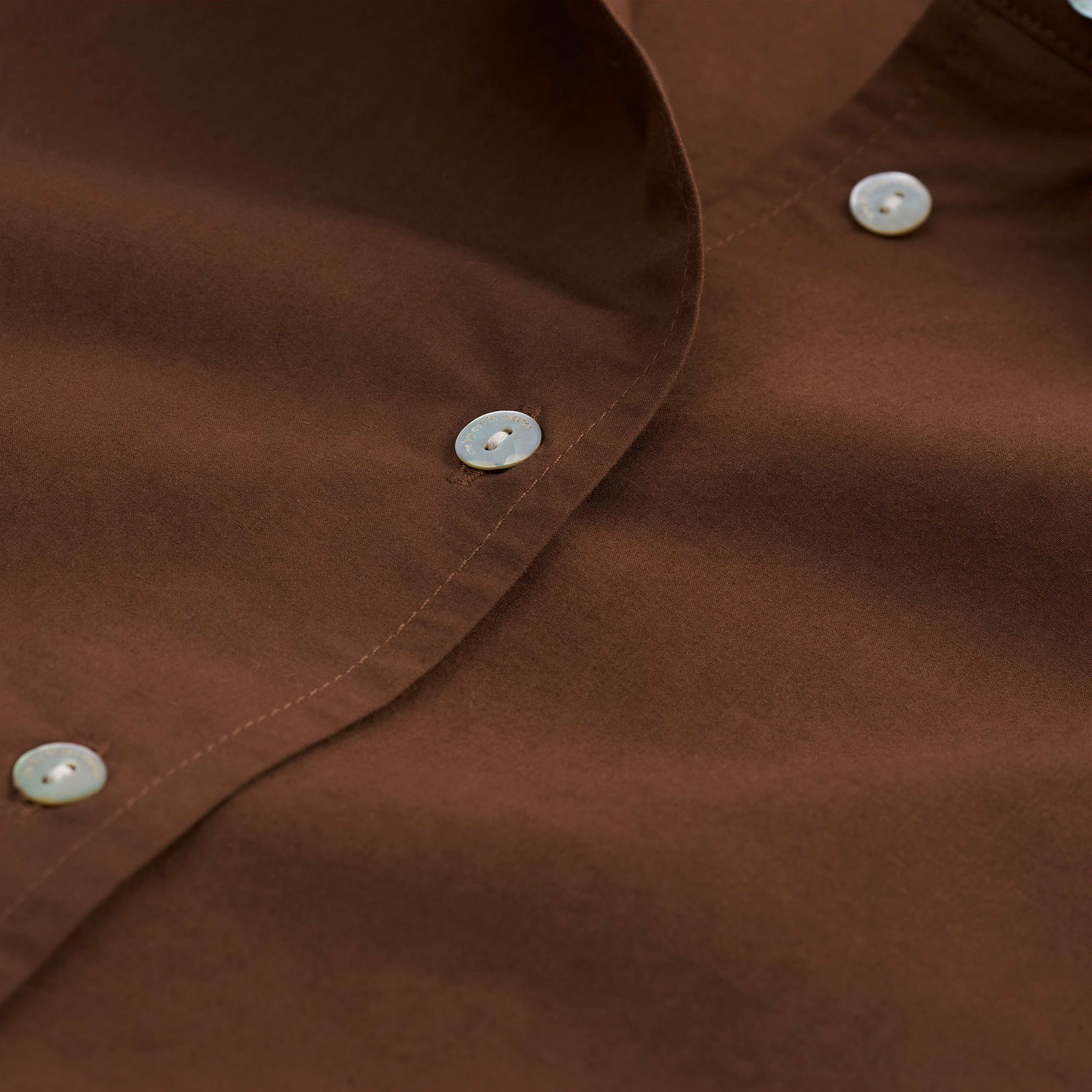 Bomullsskjorta oversize BYRON, från Carin Wester, i färgen Chesnut. Klicka för att öppna bilden i stort format