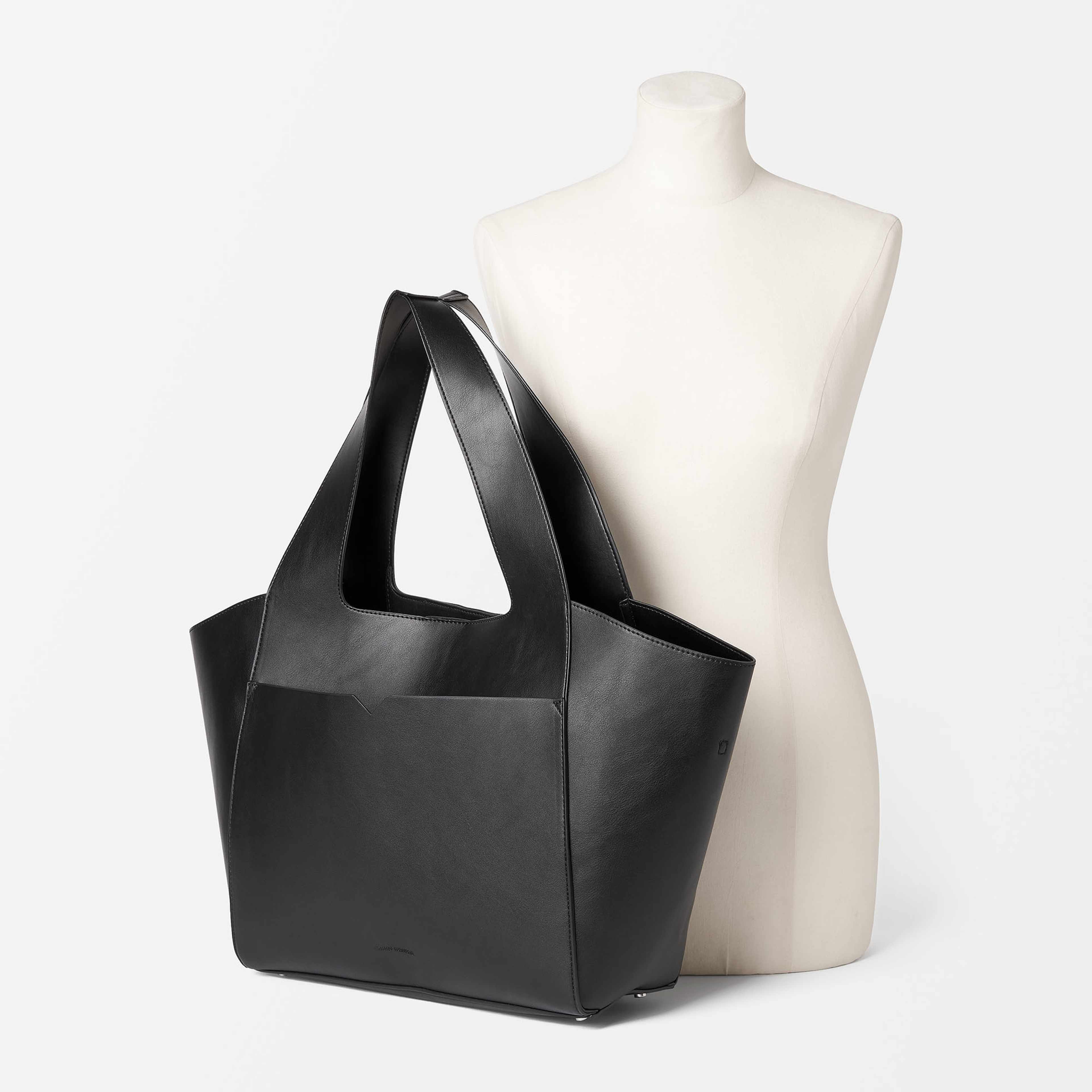 Toteväska SANYA
