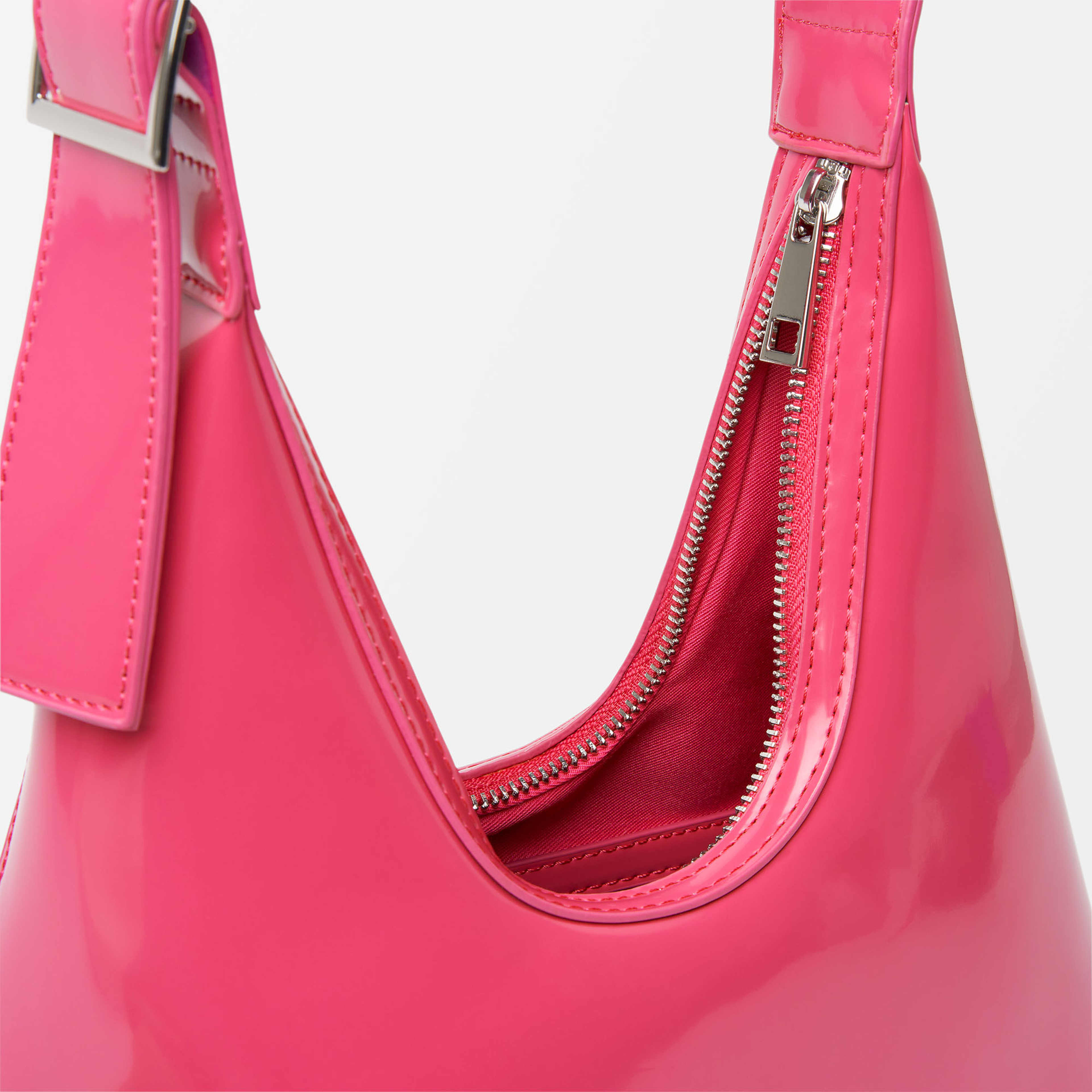 Blank handväska KYLIE, från Carin Wester, i färgen Bright Pink. Klicka för att öppna bilden i stort format