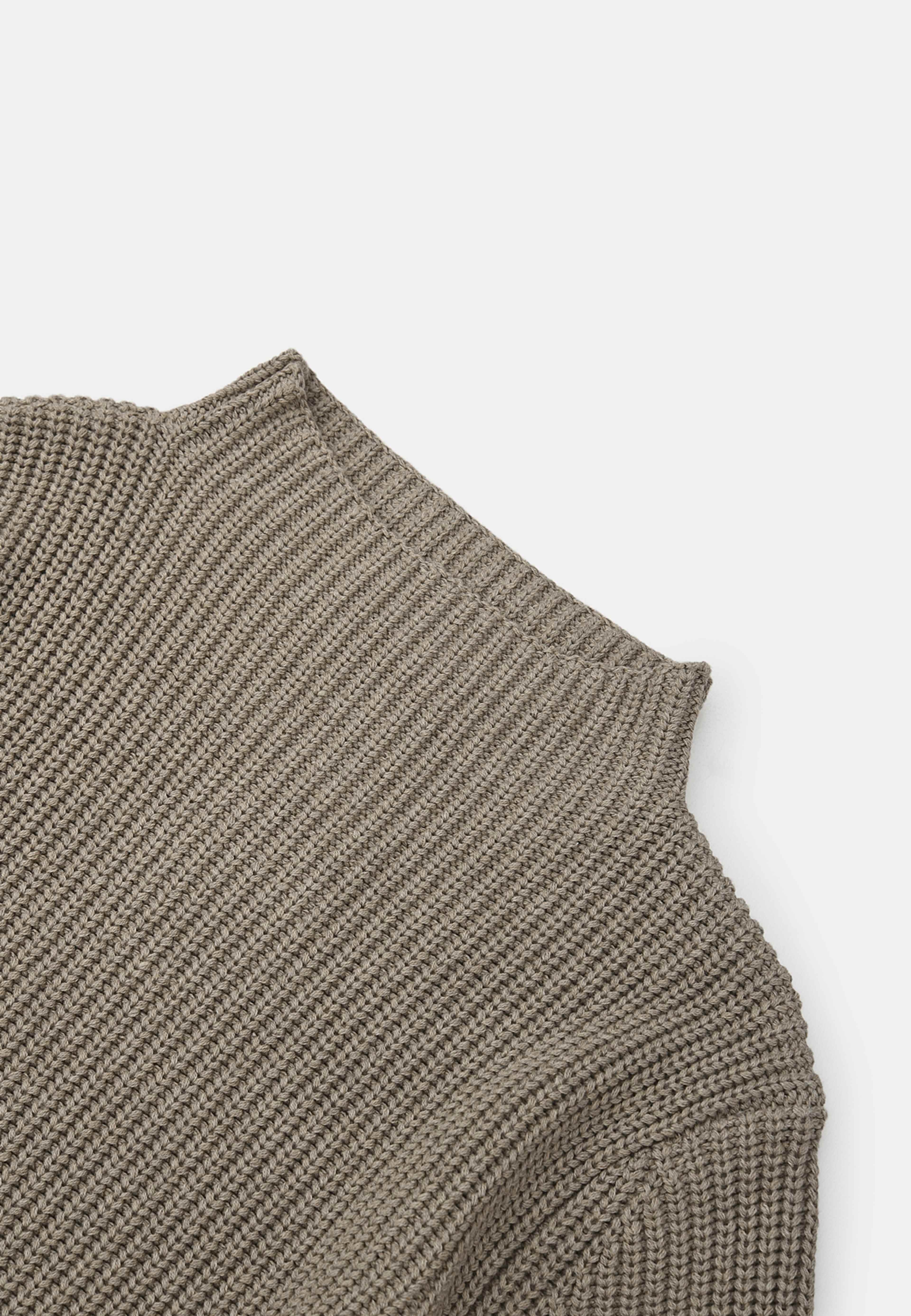 Jumper ISOLA, från Wera, i färgen Mole Mel. Klicka för att öppna bilden i stort format