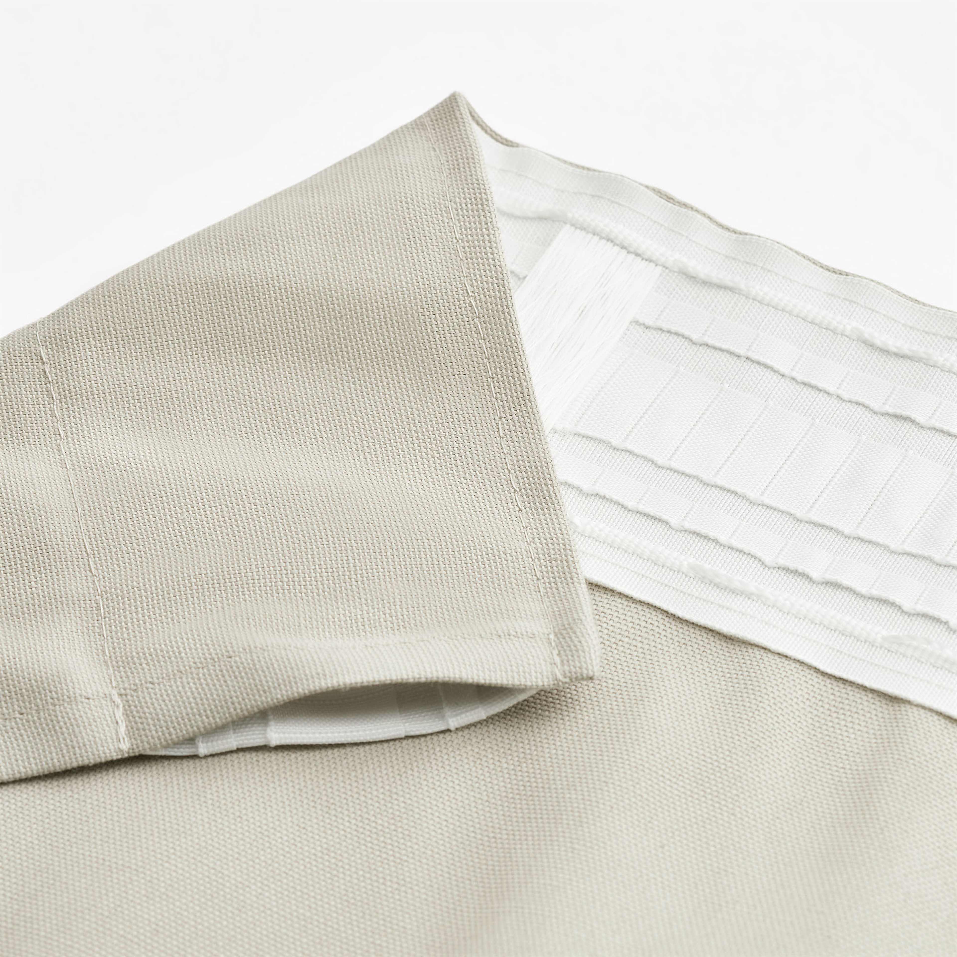 Enfärgad gardin PAULINA 130x250 cm, 2-pack, från Åhléns Home, i färgen Beige. Klicka för att öppna bilden i stort format