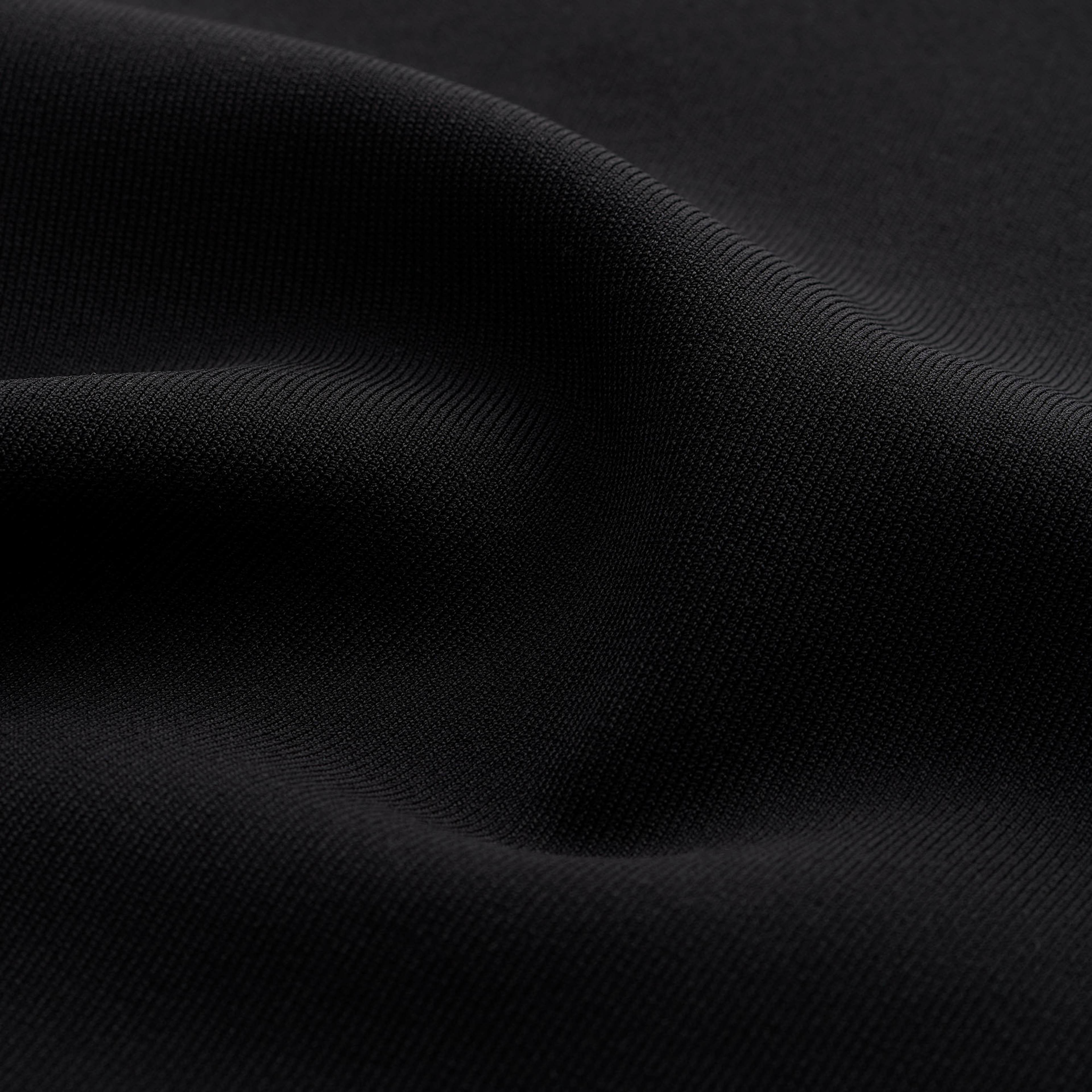 Finstickat linne ANITA, från Wera, i färgen Black. Klicka för att öppna bilden i stort format