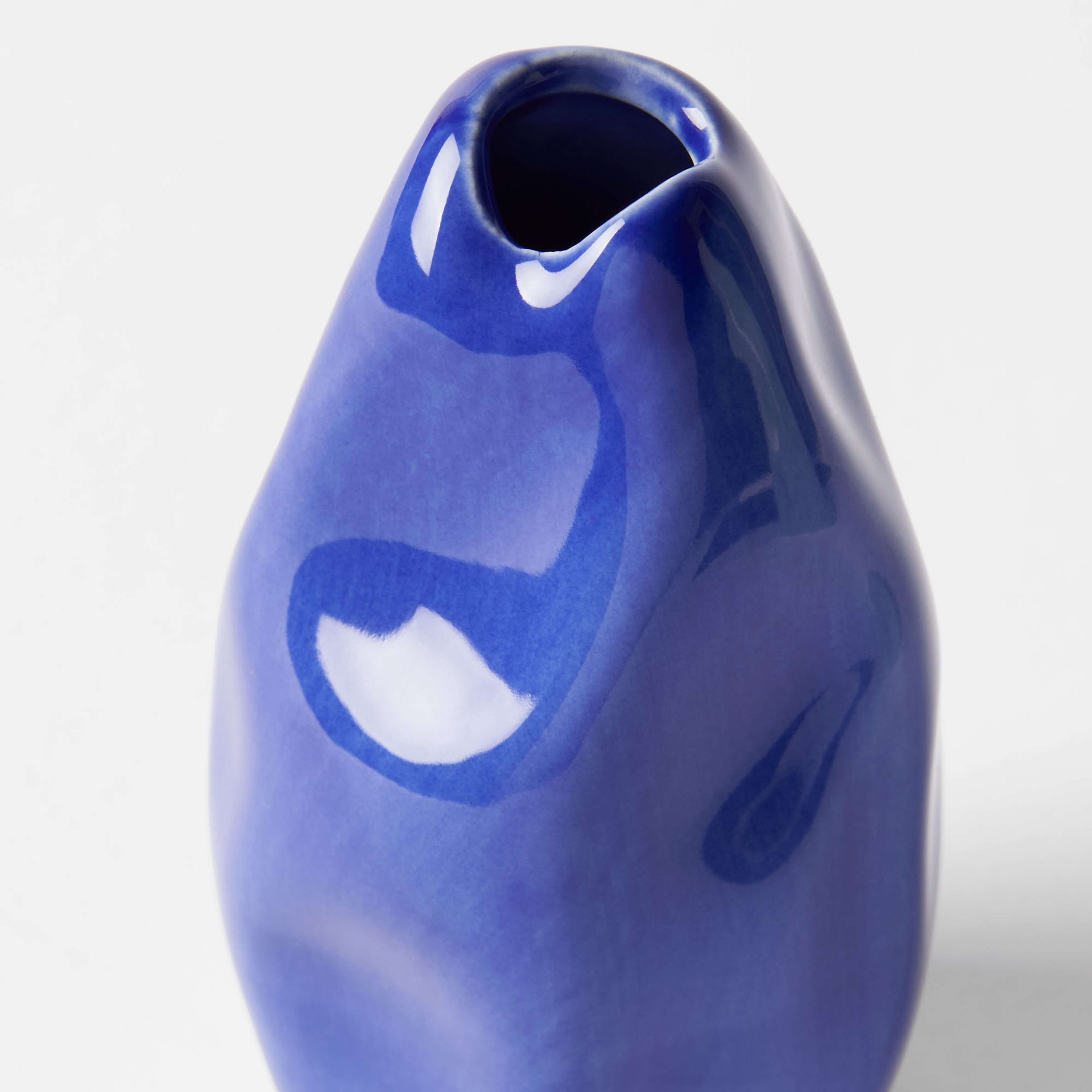 Minivas ORGANIC 11 cm, från Åhléns Home, i färgen Blue. Klicka för att öppna bilden i stort format