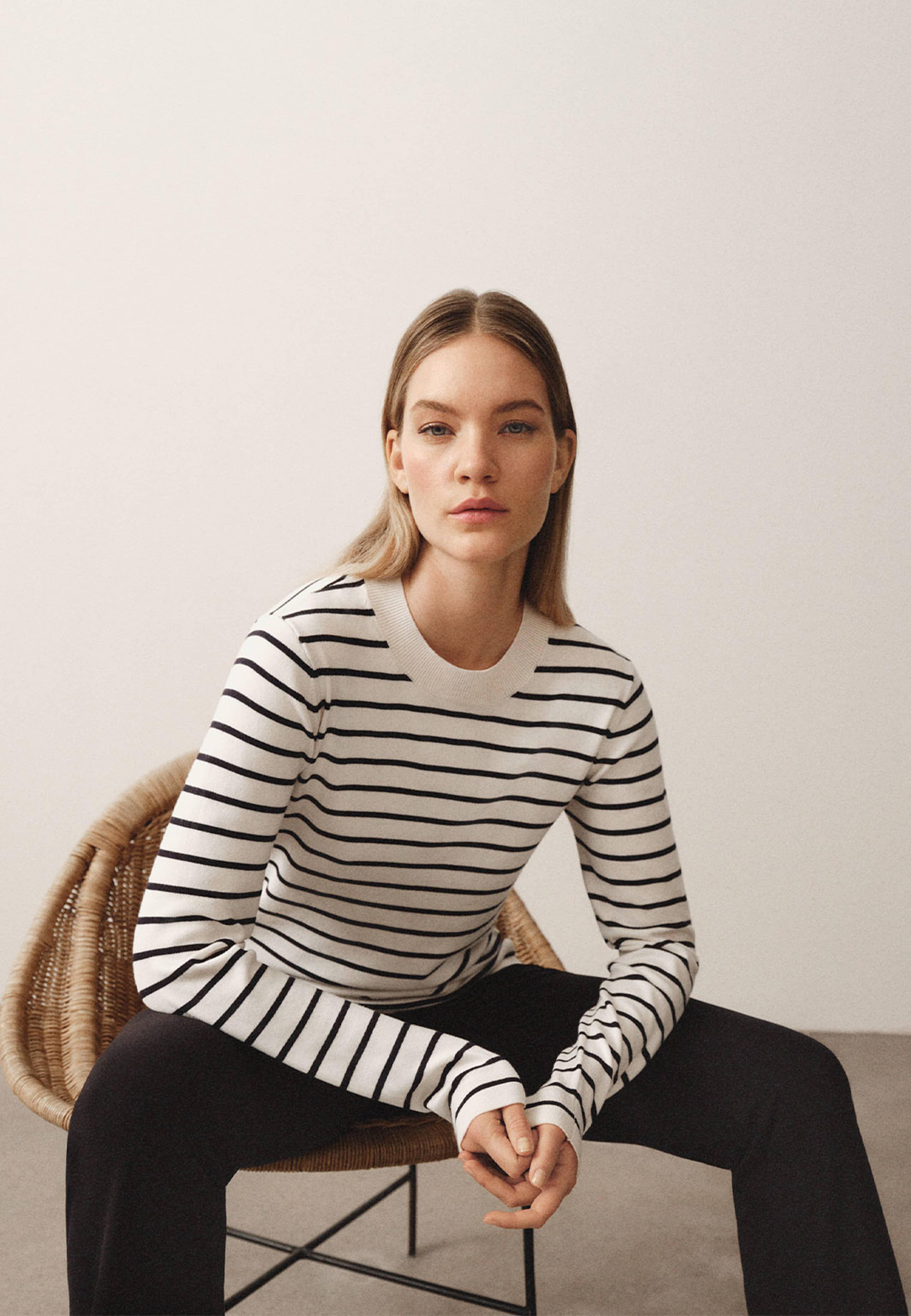 Pull on-byxor LYDIA, från Å WOMAN, i färgen Black. Klicka för att öppna bilden i stort format