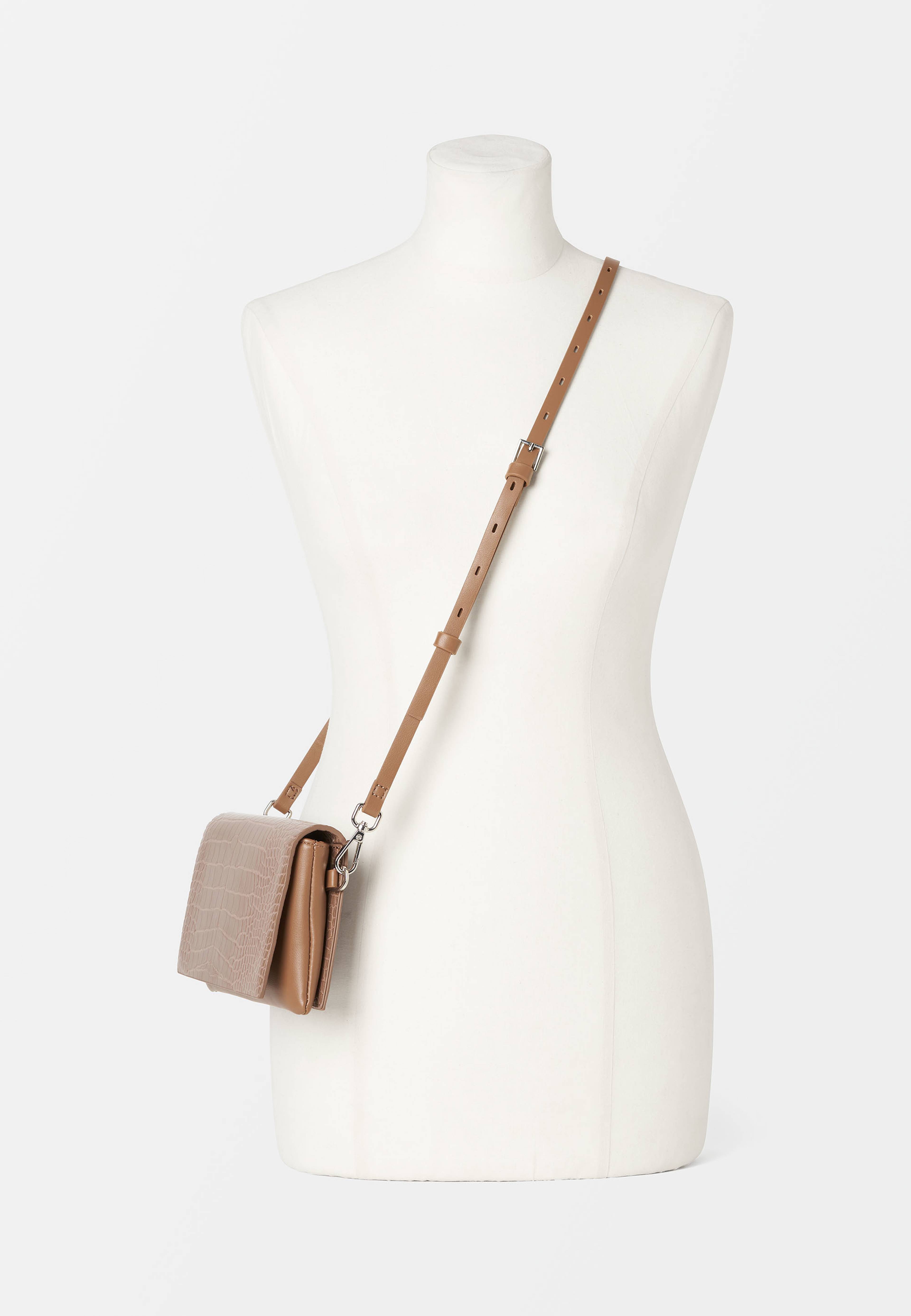 Crossbody PROPORTIONS