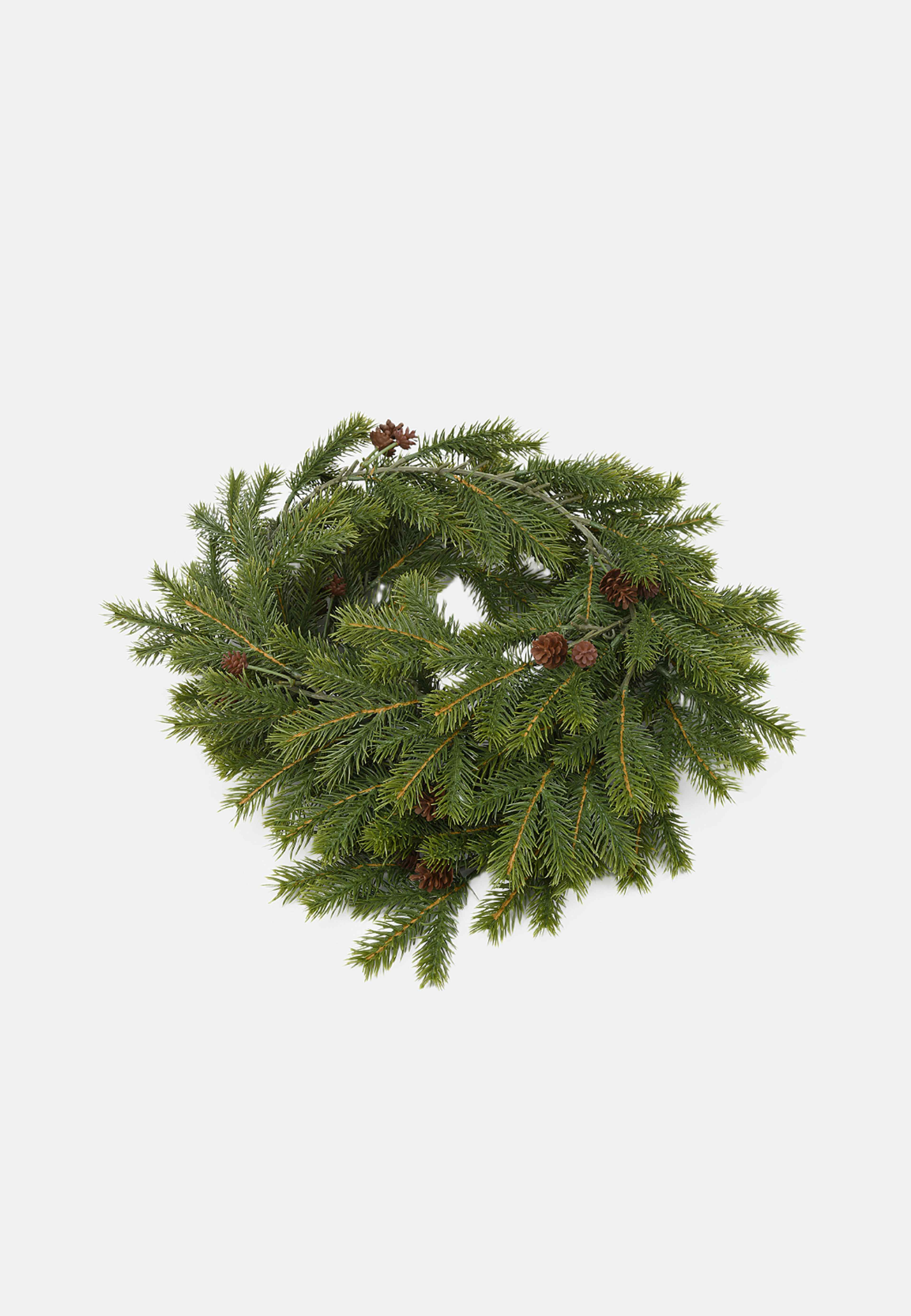 Konstväxt girlang granris 180 cm, från Åhléns Home, i färgen Green. Klicka för att öppna bilden i stort format