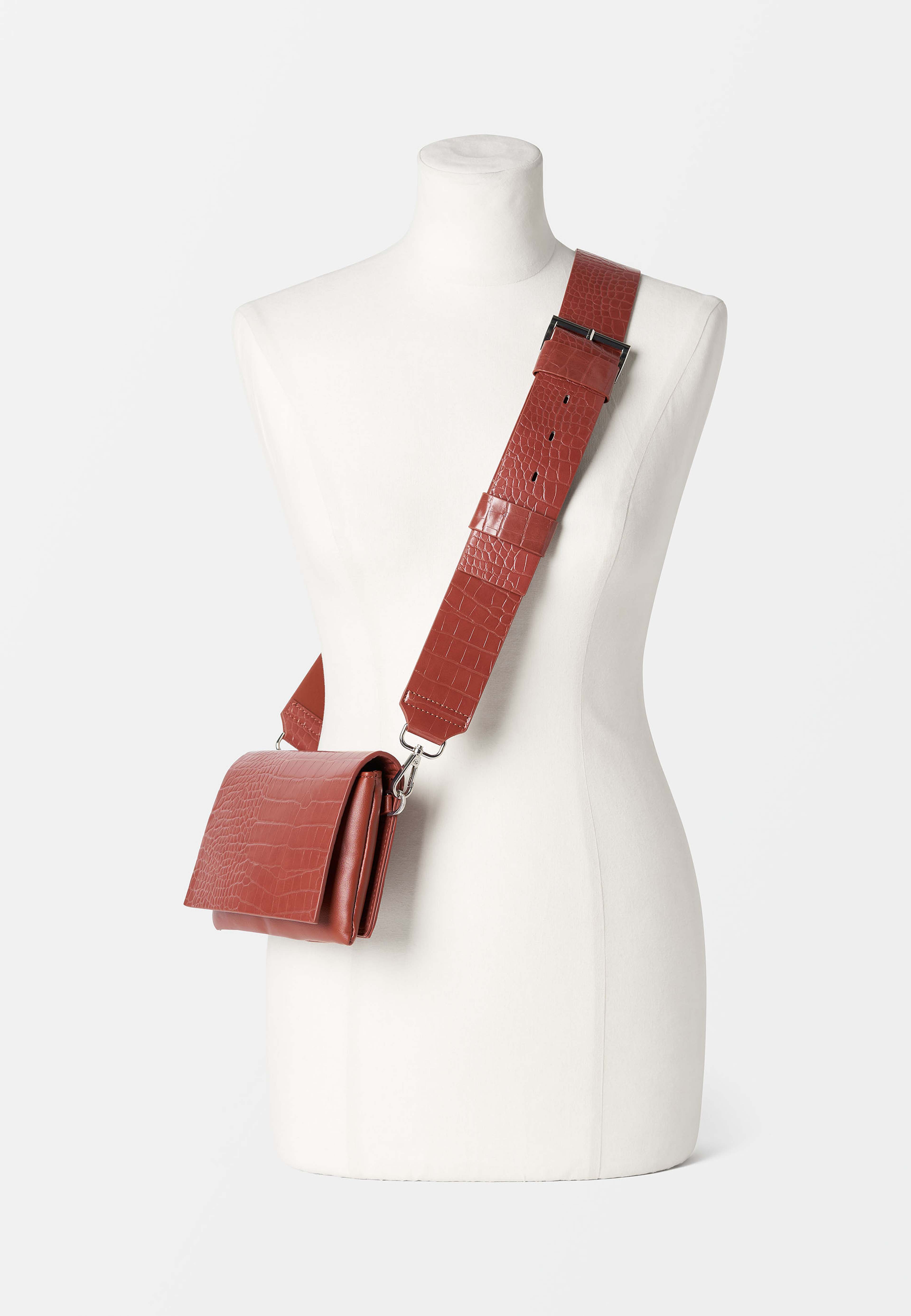 Crossbody PROPORTIONS