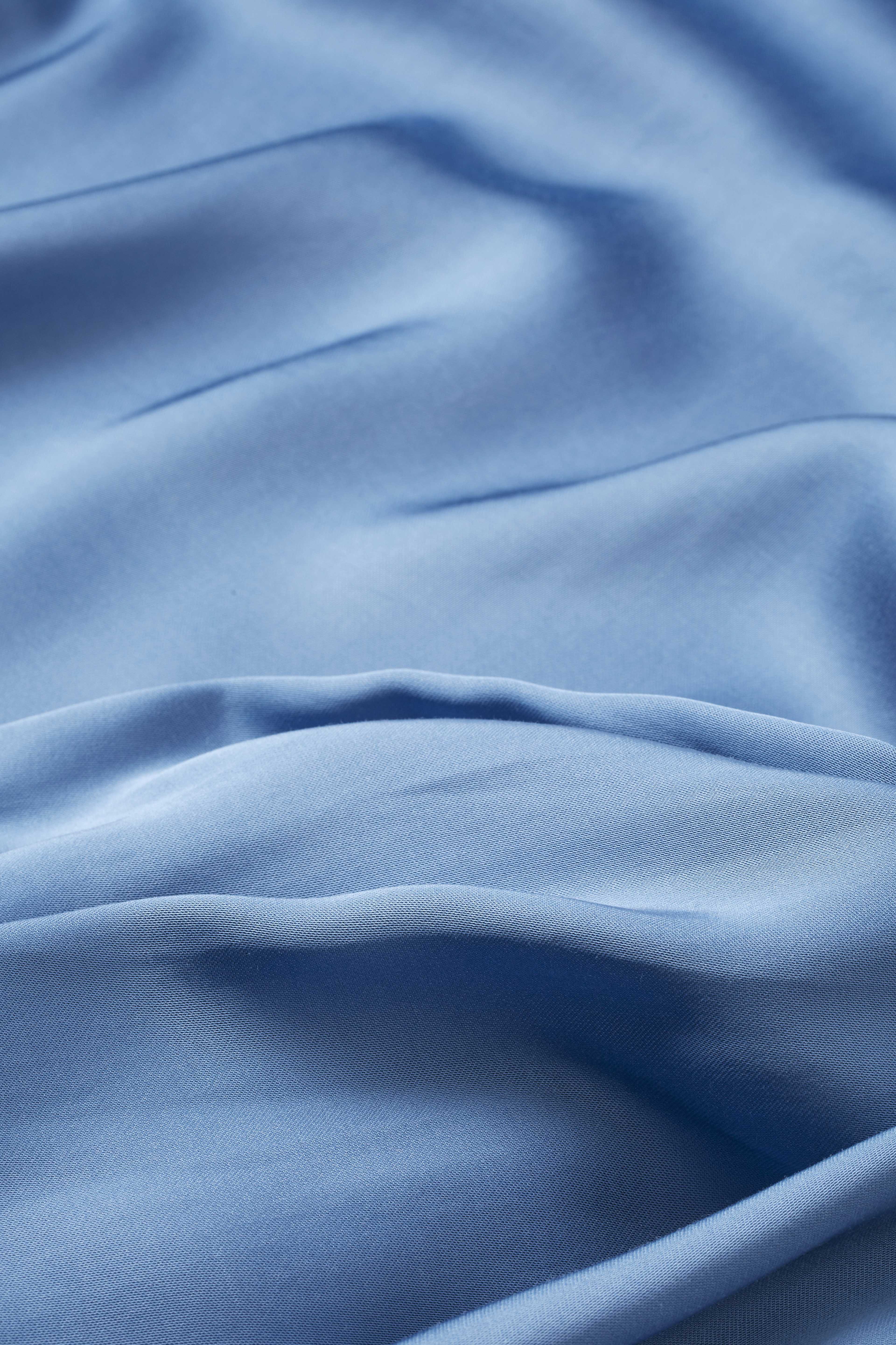Blus i satin AYA