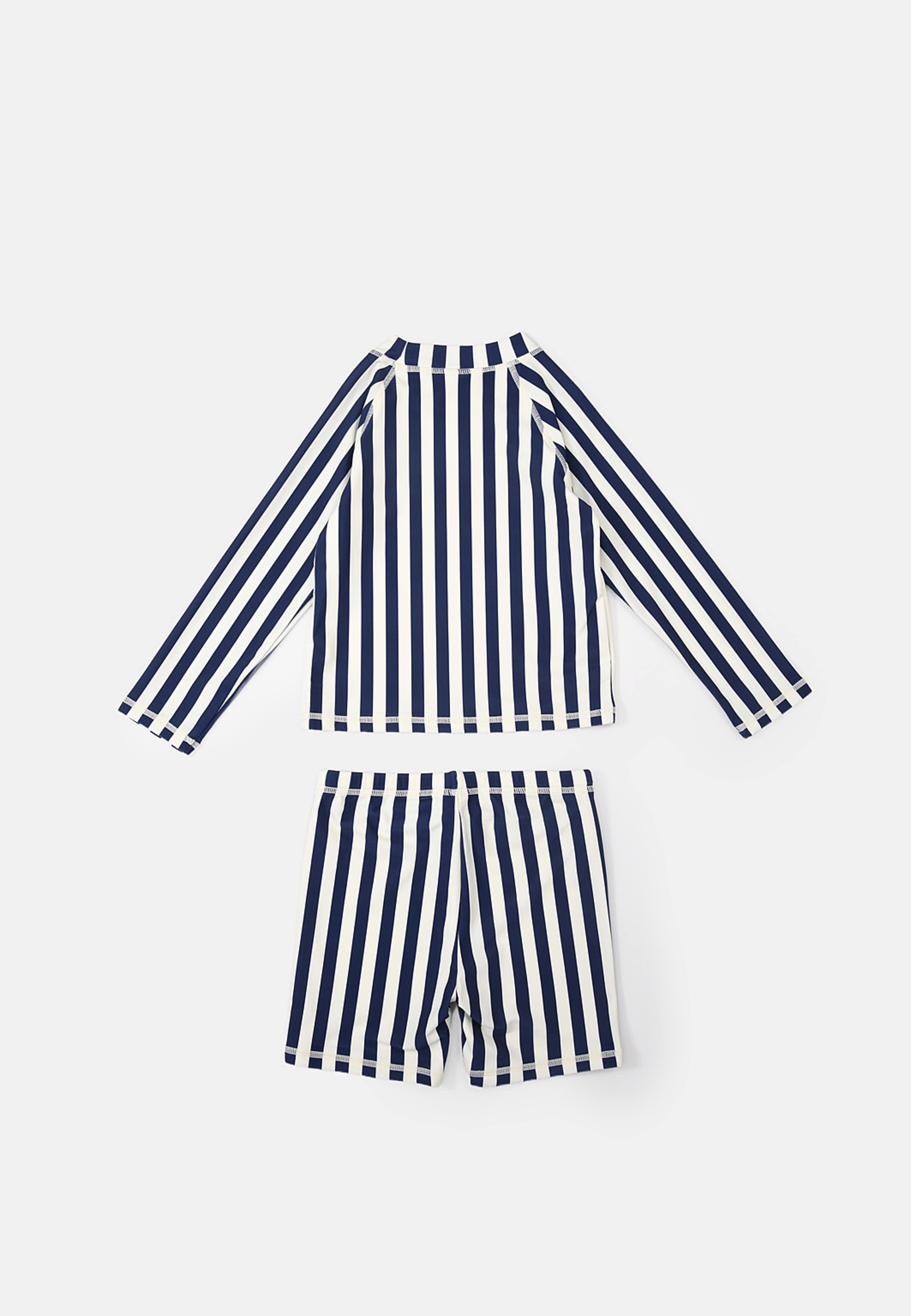 UV-set KERRY, från RIKIKI, i färgen Navy. Klicka för att öppna bilden i stort format