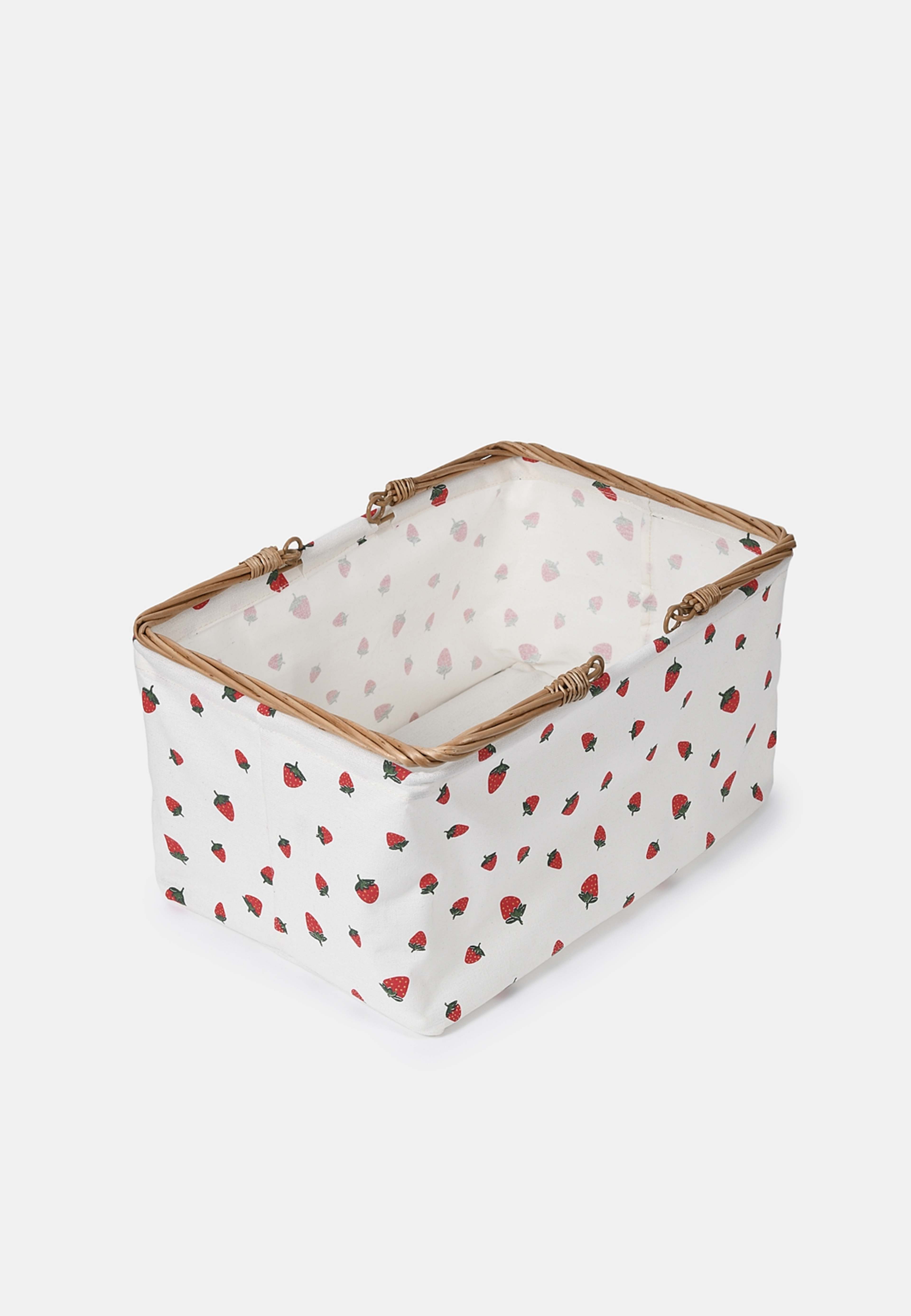 Hopvikbar picknickkorg STRAWBERRY, från Åhléns Home, i färgen Off White. Klicka för att öppna bilden i stort format