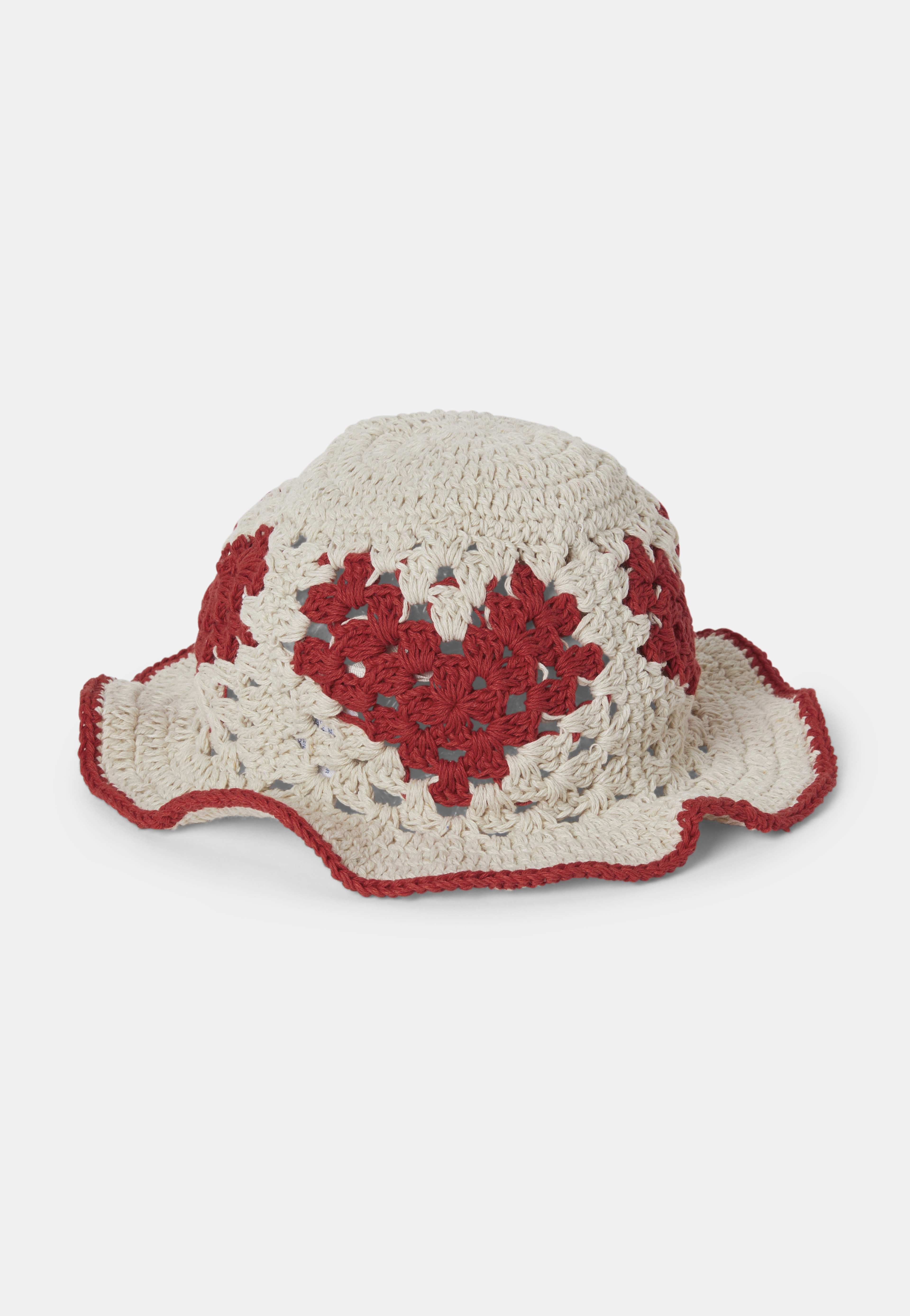 Virkad hatt LOVE