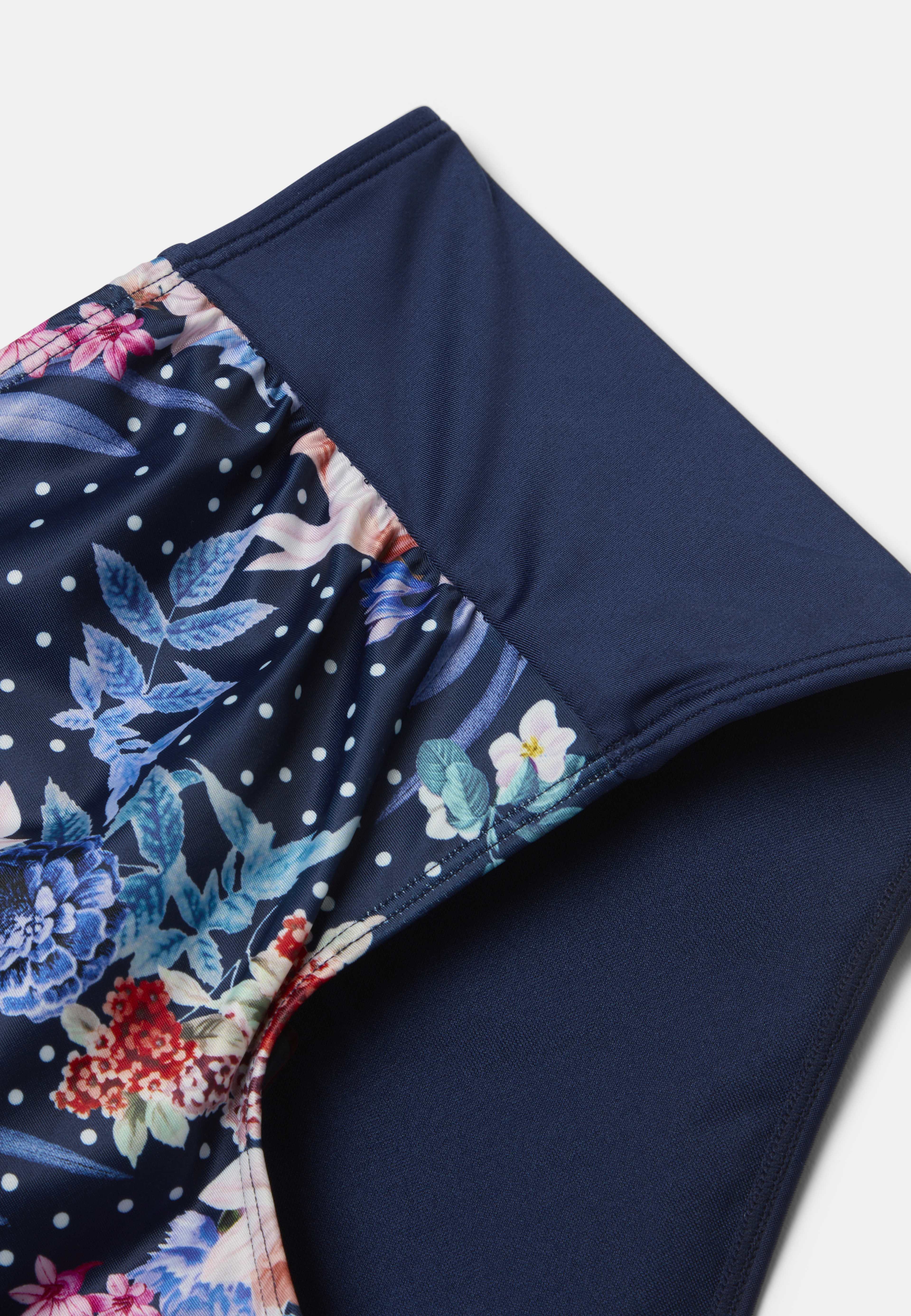 Bikinitrosa hipster PUGLIA Tummy Control