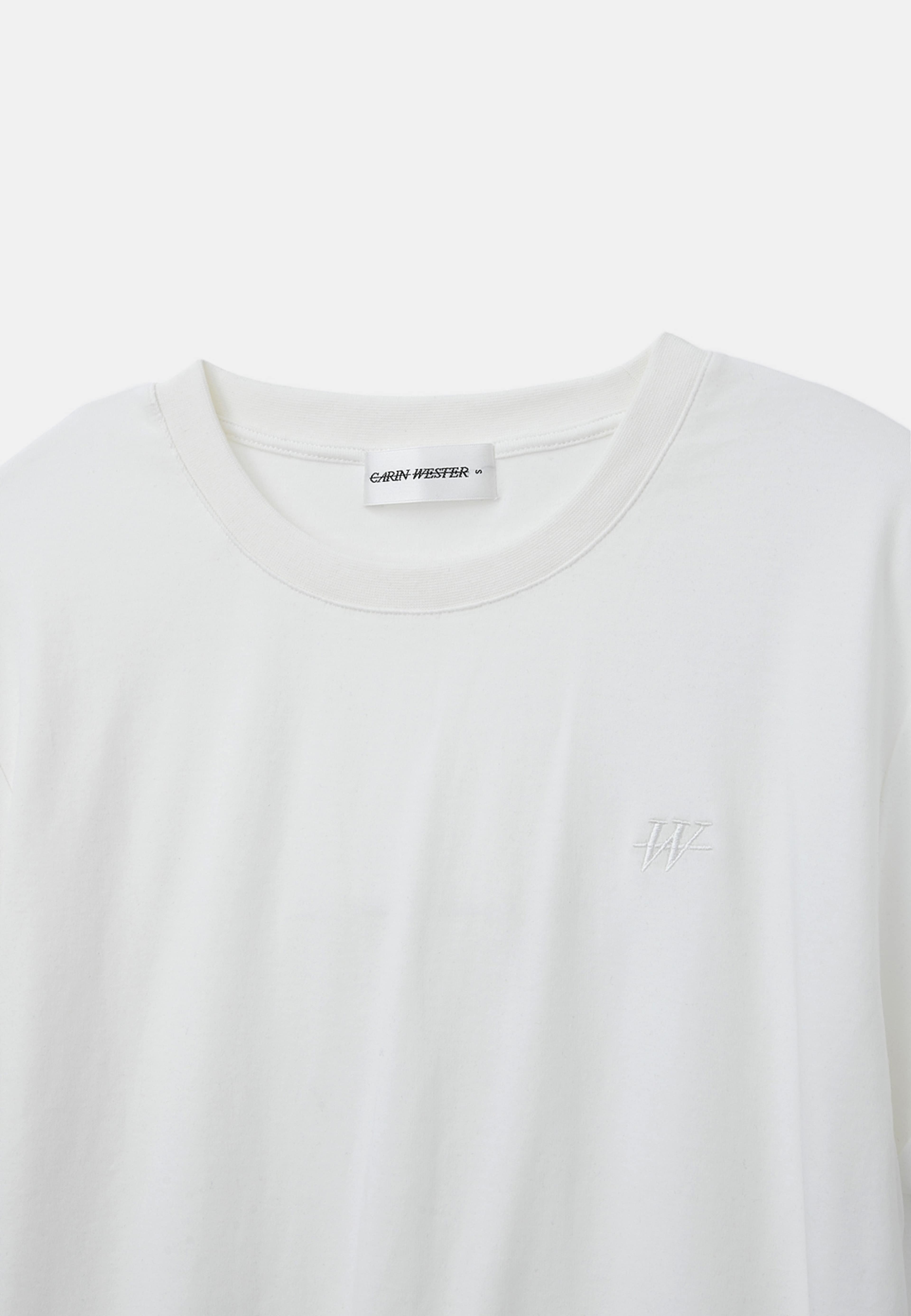 Boxig t-shirt STORM, från Carin Wester, i färgen Bright White. Klicka för att öppna bilden i stort format