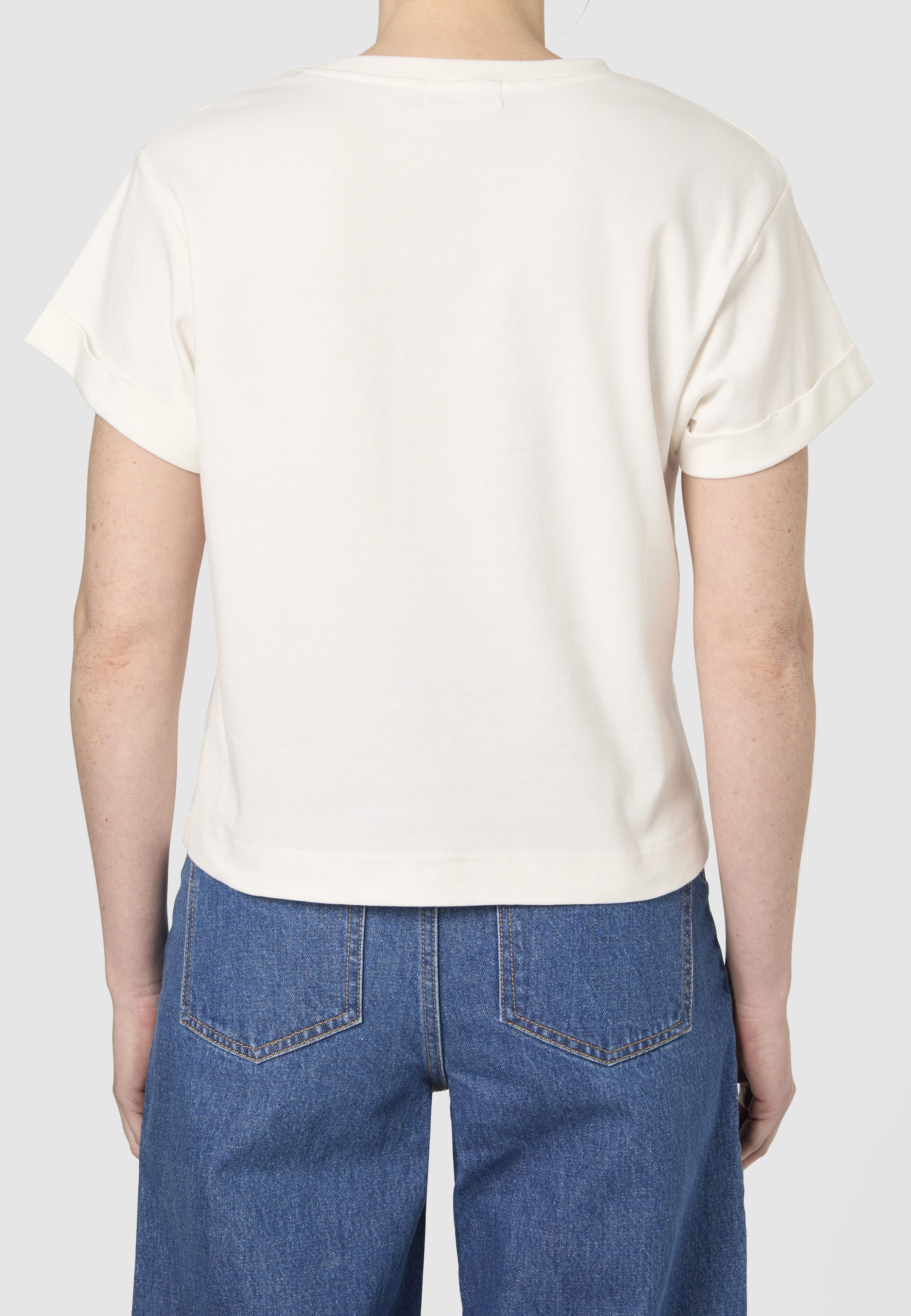 Boxig t-shirt STORM, från Carin Wester, i färgen Bright White. Klicka för att öppna bilden i stort format