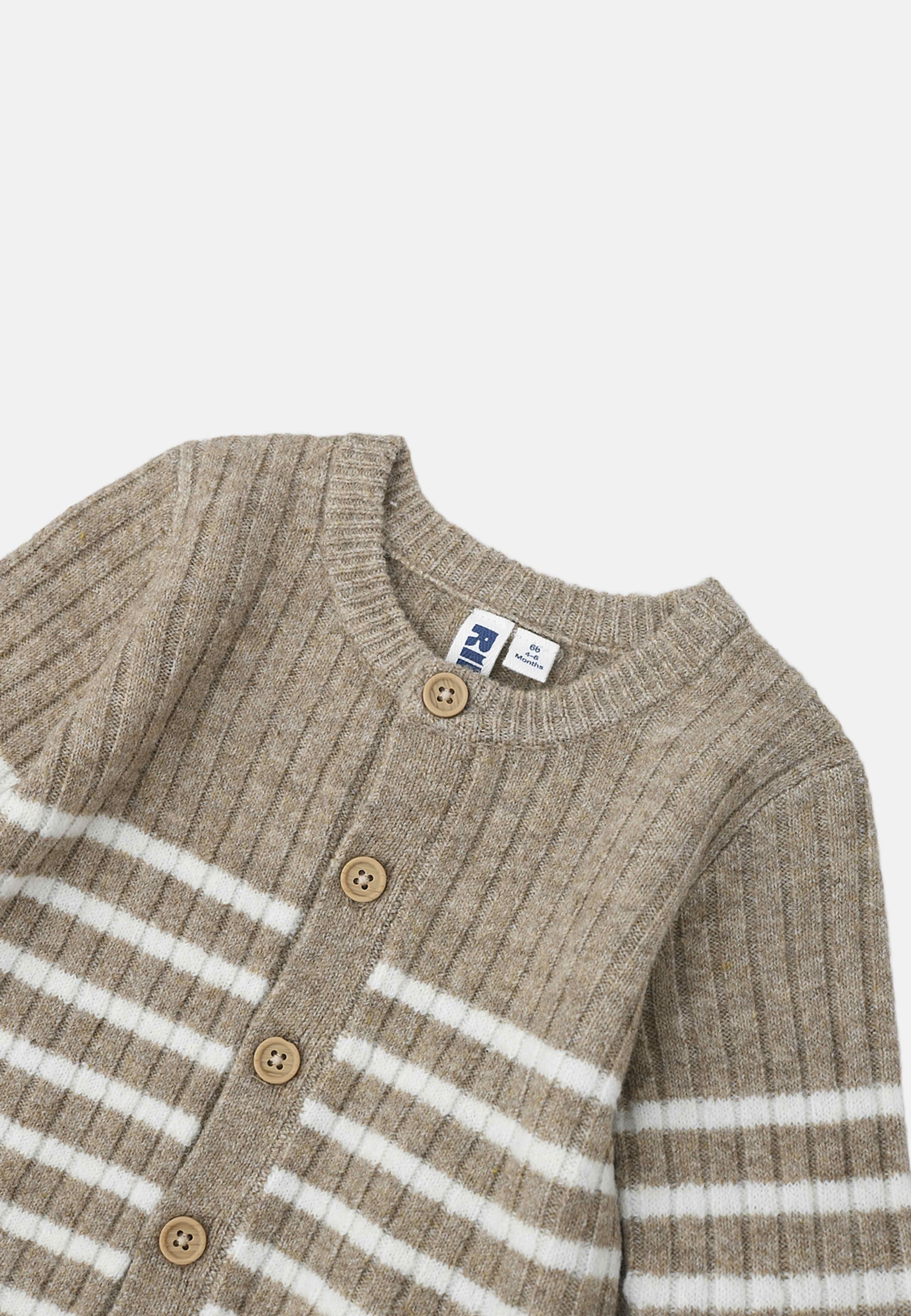 Randigt stickat set OAT, från RIKIKI, i färgen Beige. Klicka för att öppna bilden i stort format