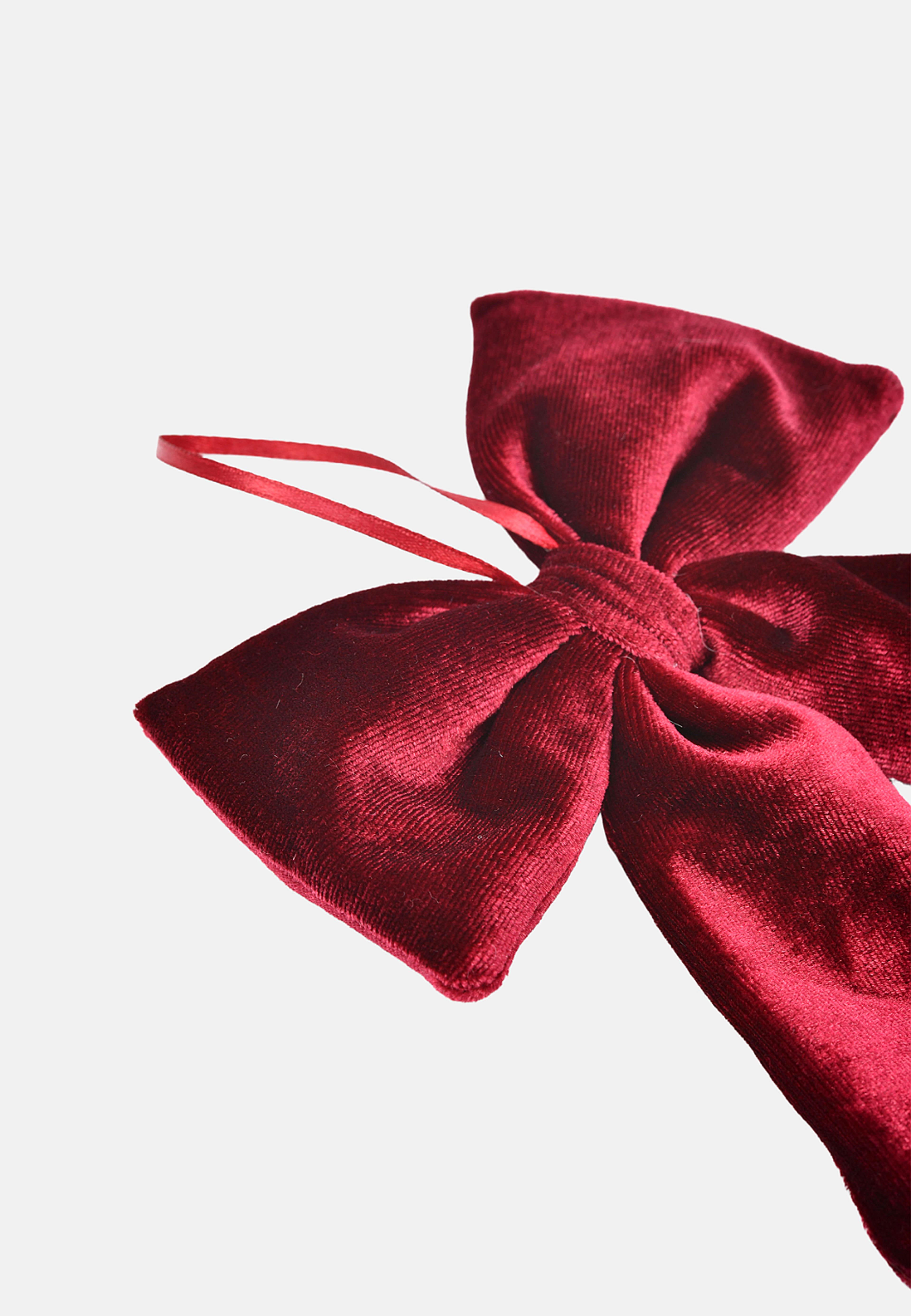Sammetsrosett BOW 12x15 cm, från Åhléns Home, i färgen Dark Red. Klicka för att öppna bilden i stort format