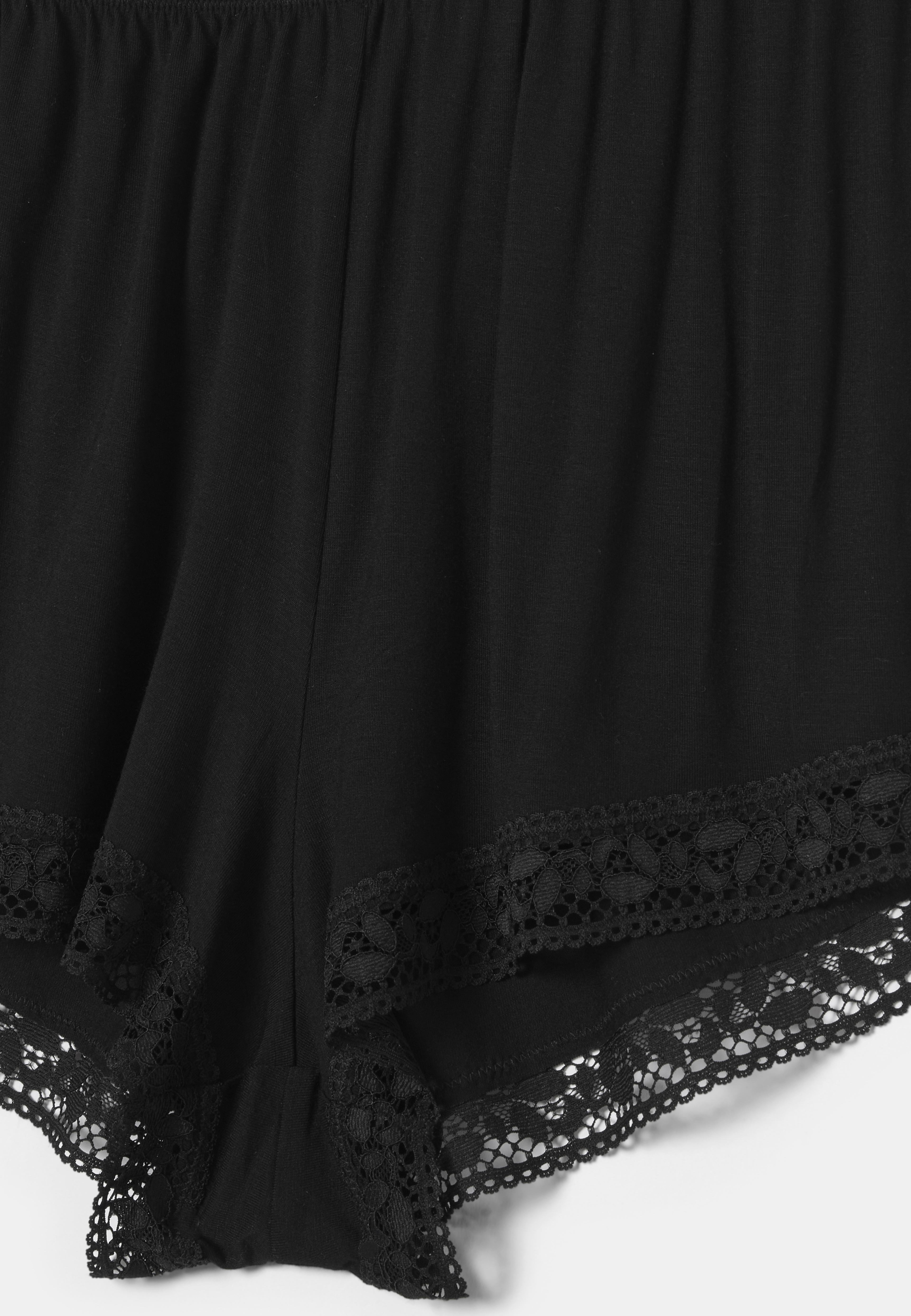 Pyjamasshorts ERIN, från Avelie Lingerie, i färgen Black. Klicka för att öppna bilden i stort format
